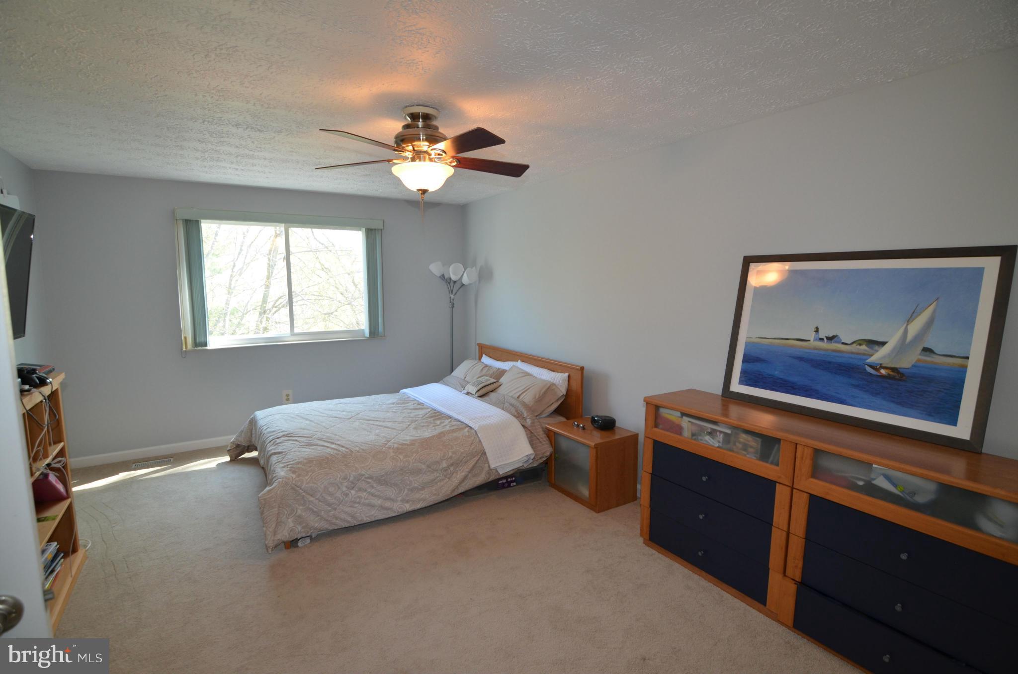 FOX MILL ESTATES - Residential