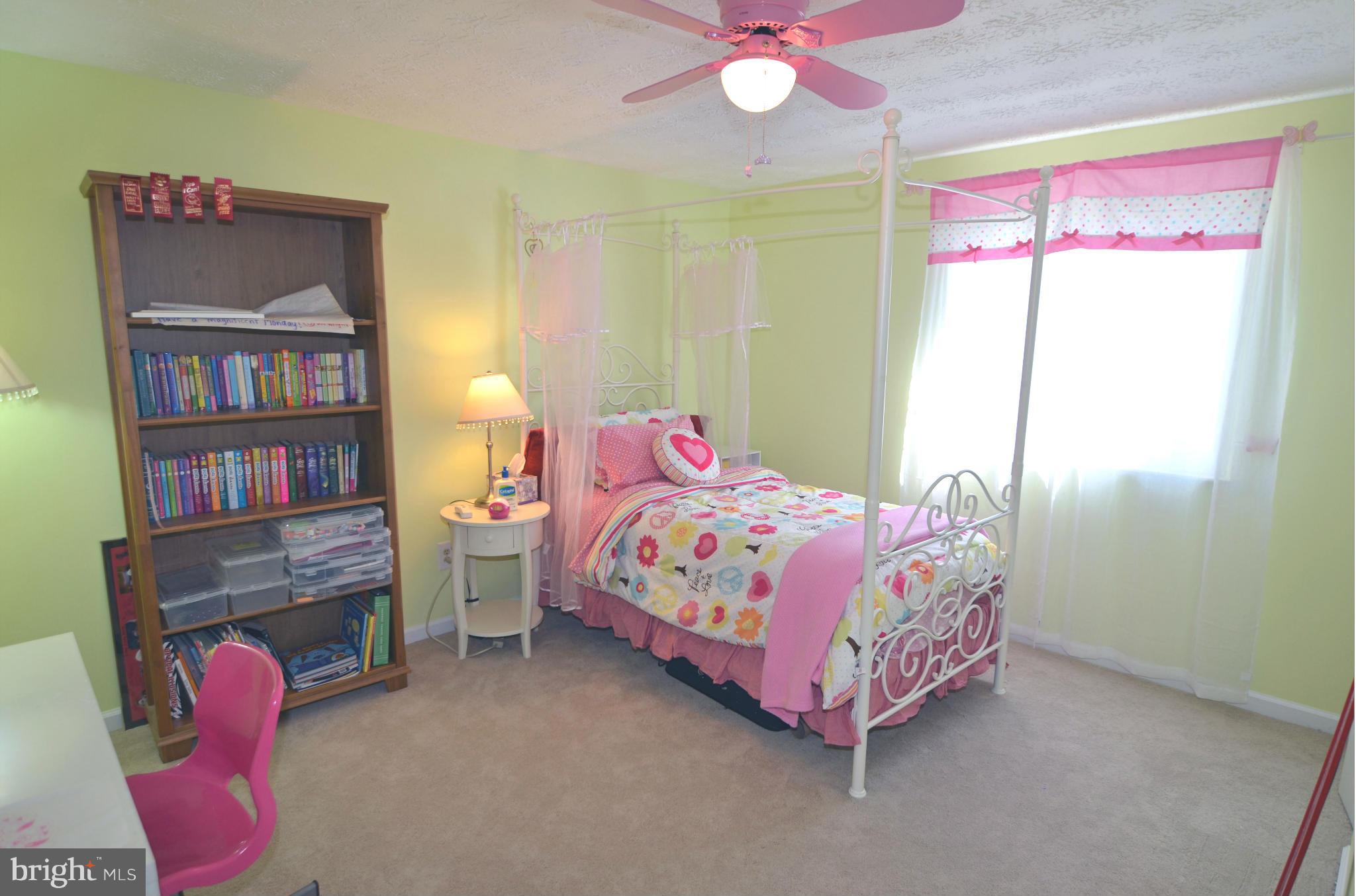 FOX MILL ESTATES - Residential