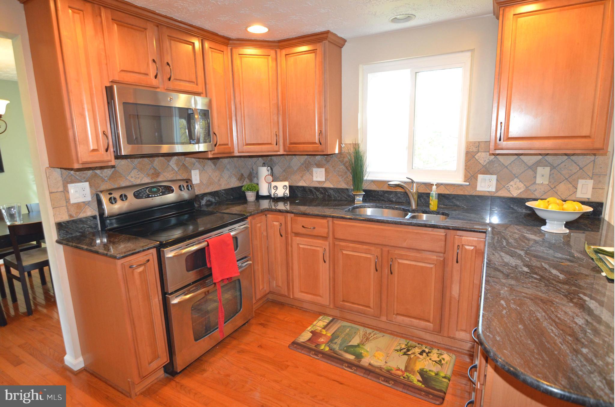 FOX MILL ESTATES - Residential