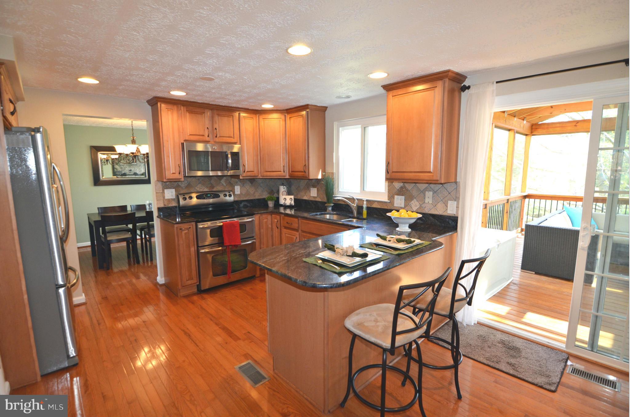 FOX MILL ESTATES - Residential