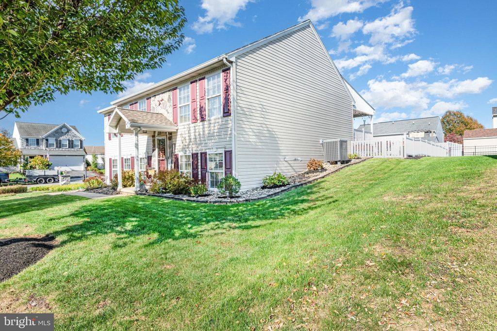 Photo of 7 Ascot Lane, CARLISLE, PA 17013 (MLS # PACB2047932)