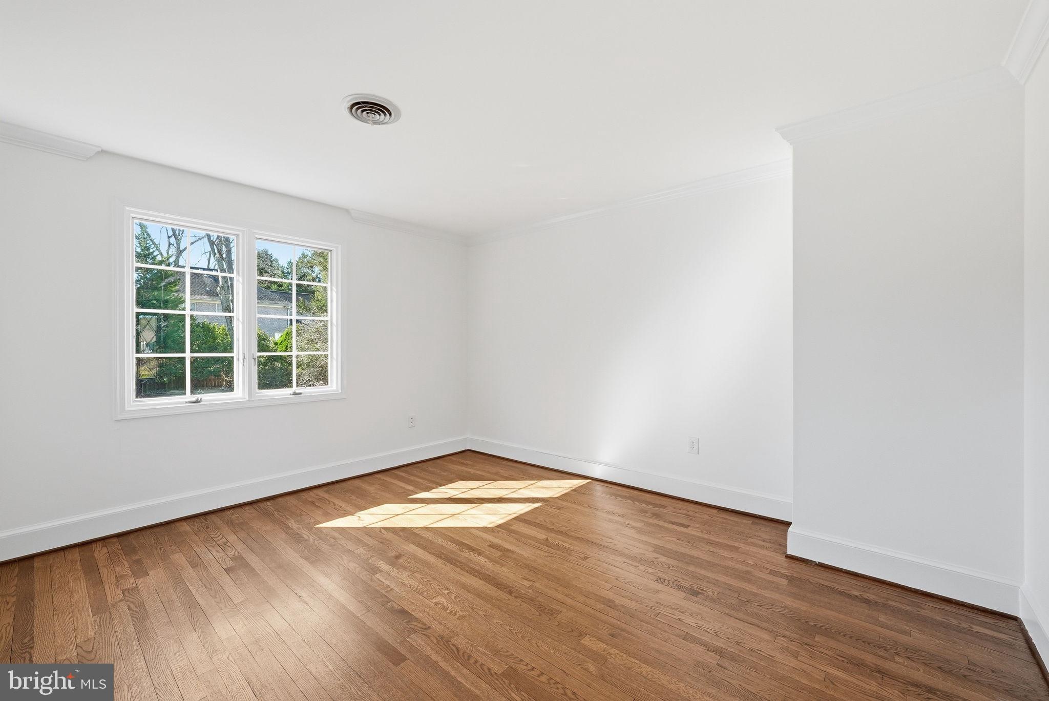 MCAULEY PARK - Residential