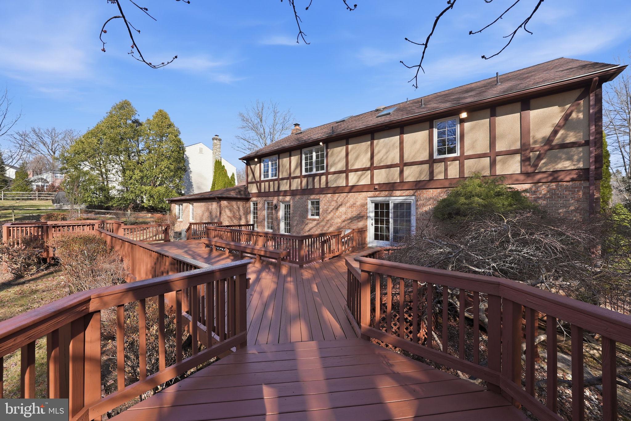 MCAULEY PARK - Residential