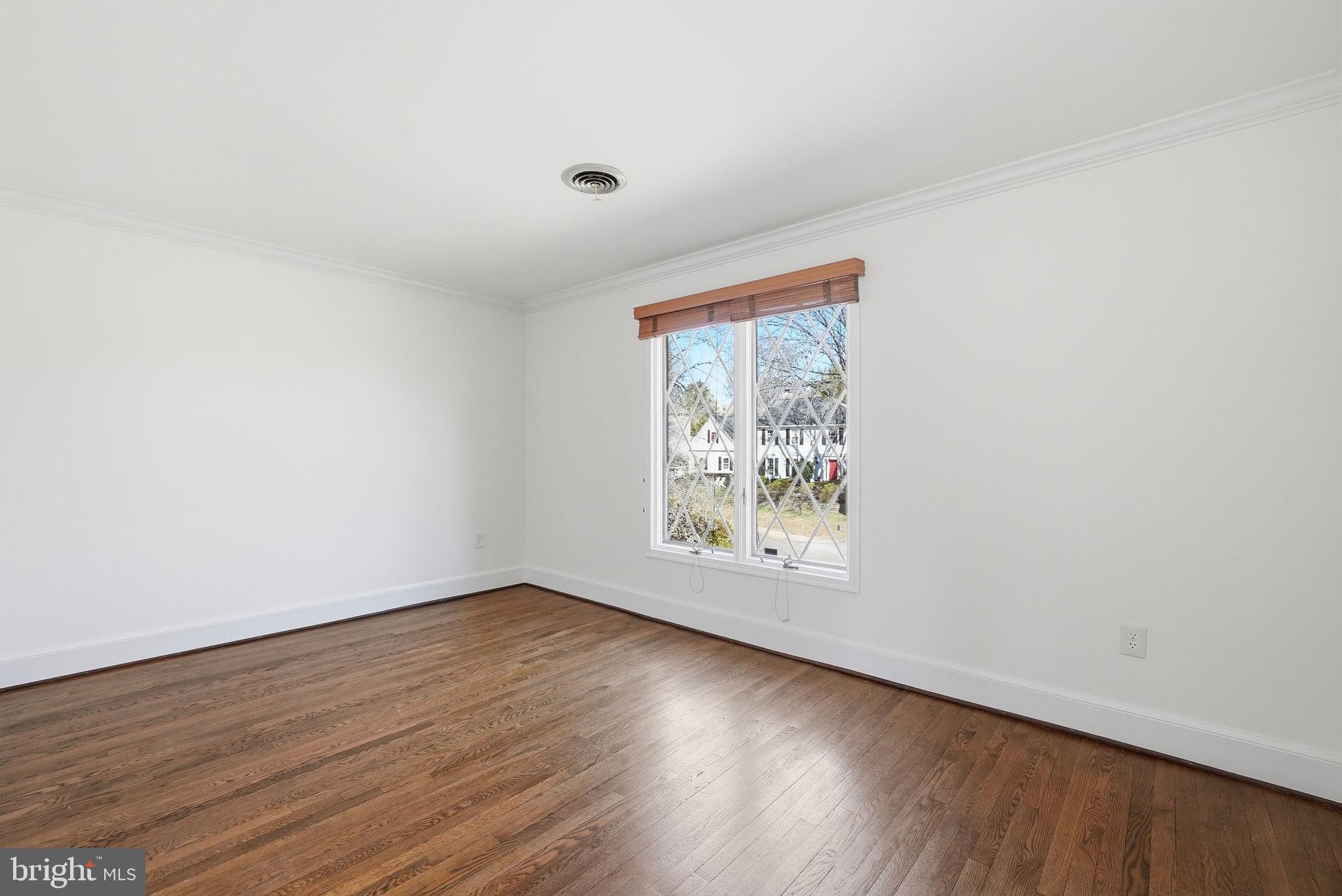 MCAULEY PARK - Residential