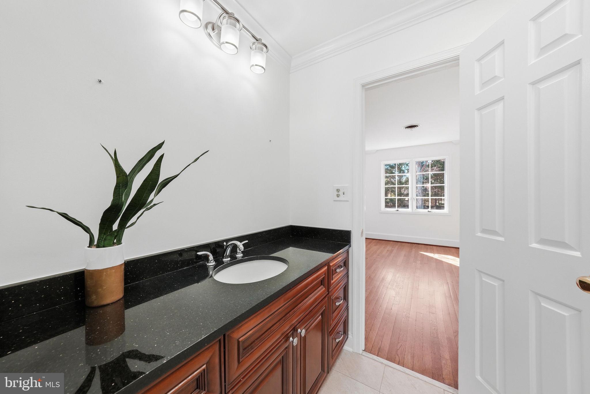 MCAULEY PARK - Residential