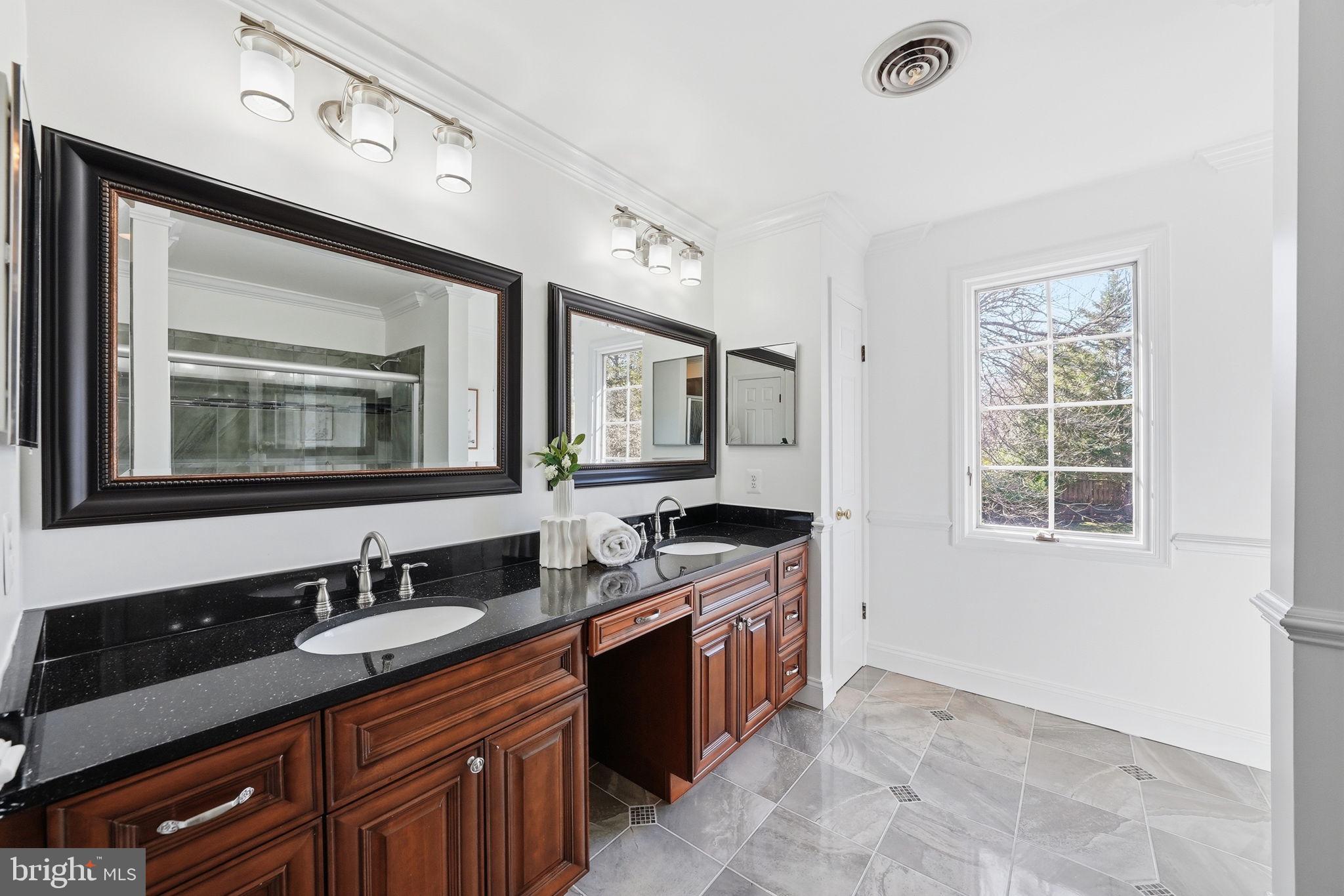 MCAULEY PARK - Residential