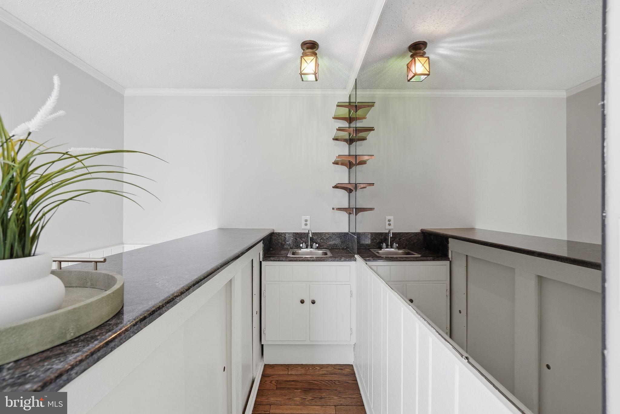 MCAULEY PARK - Residential