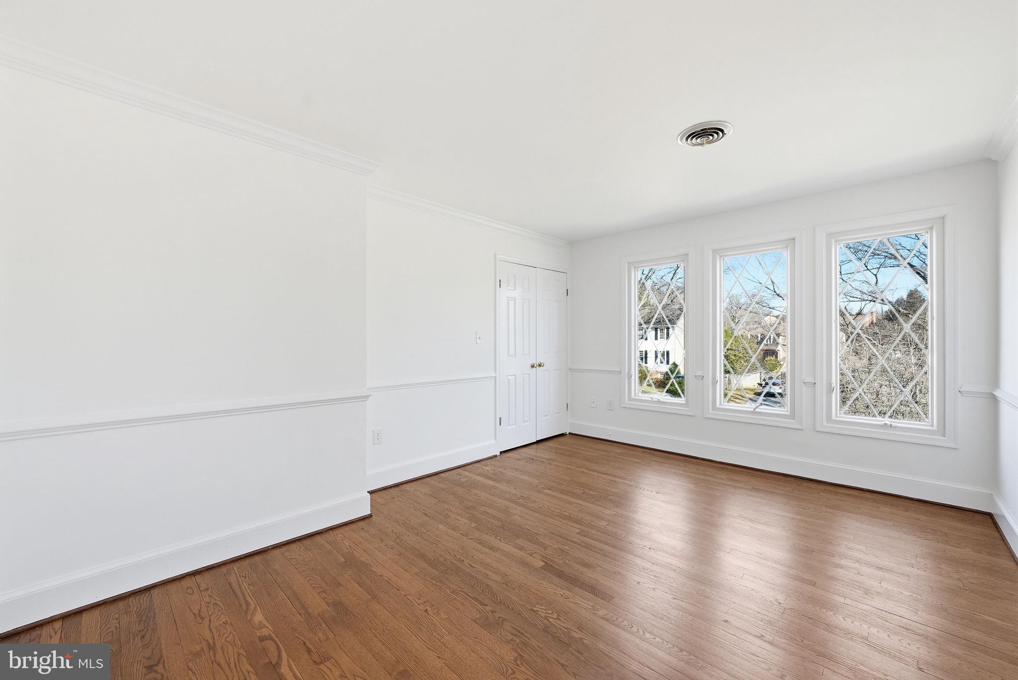 MCAULEY PARK - Residential