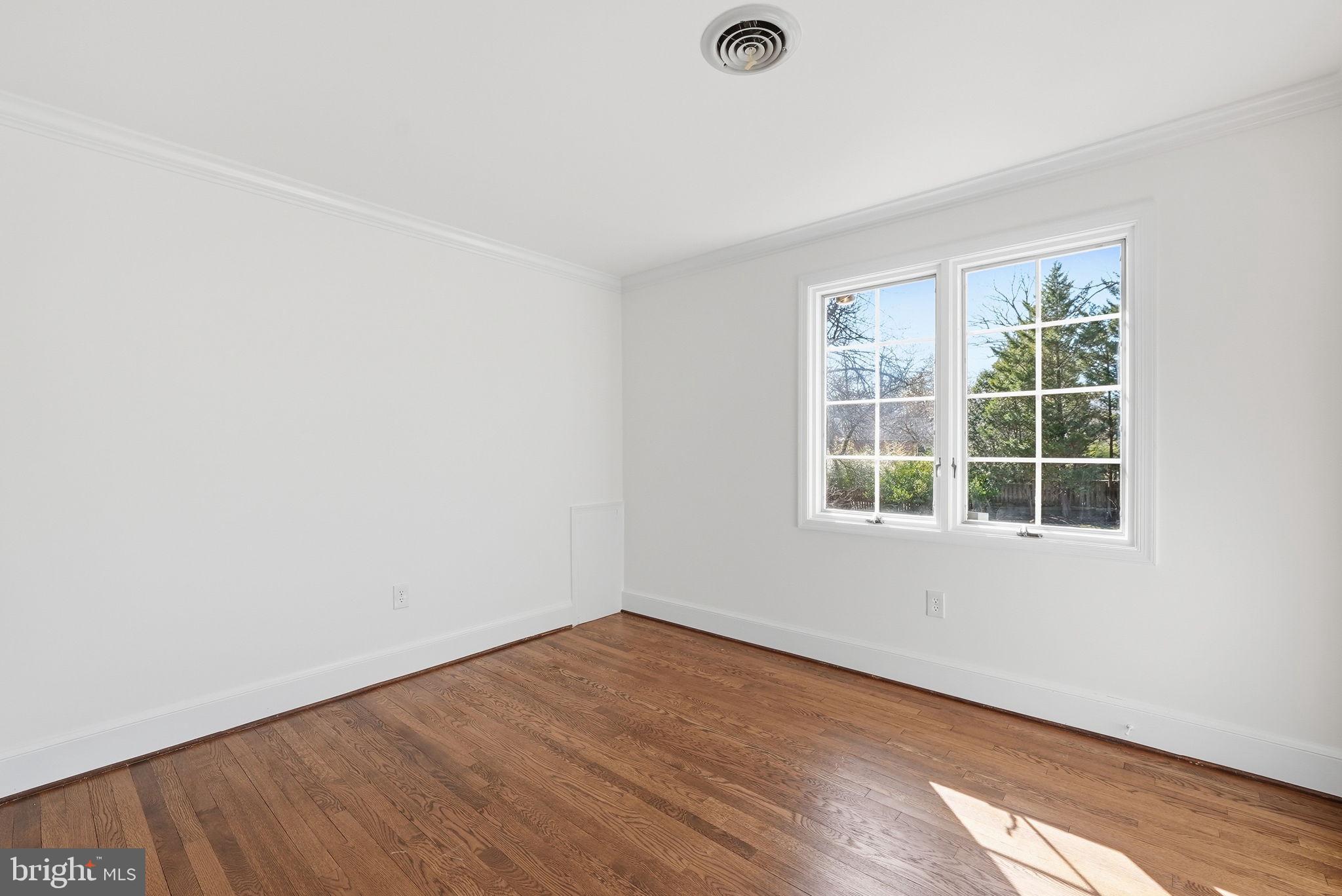 MCAULEY PARK - Residential