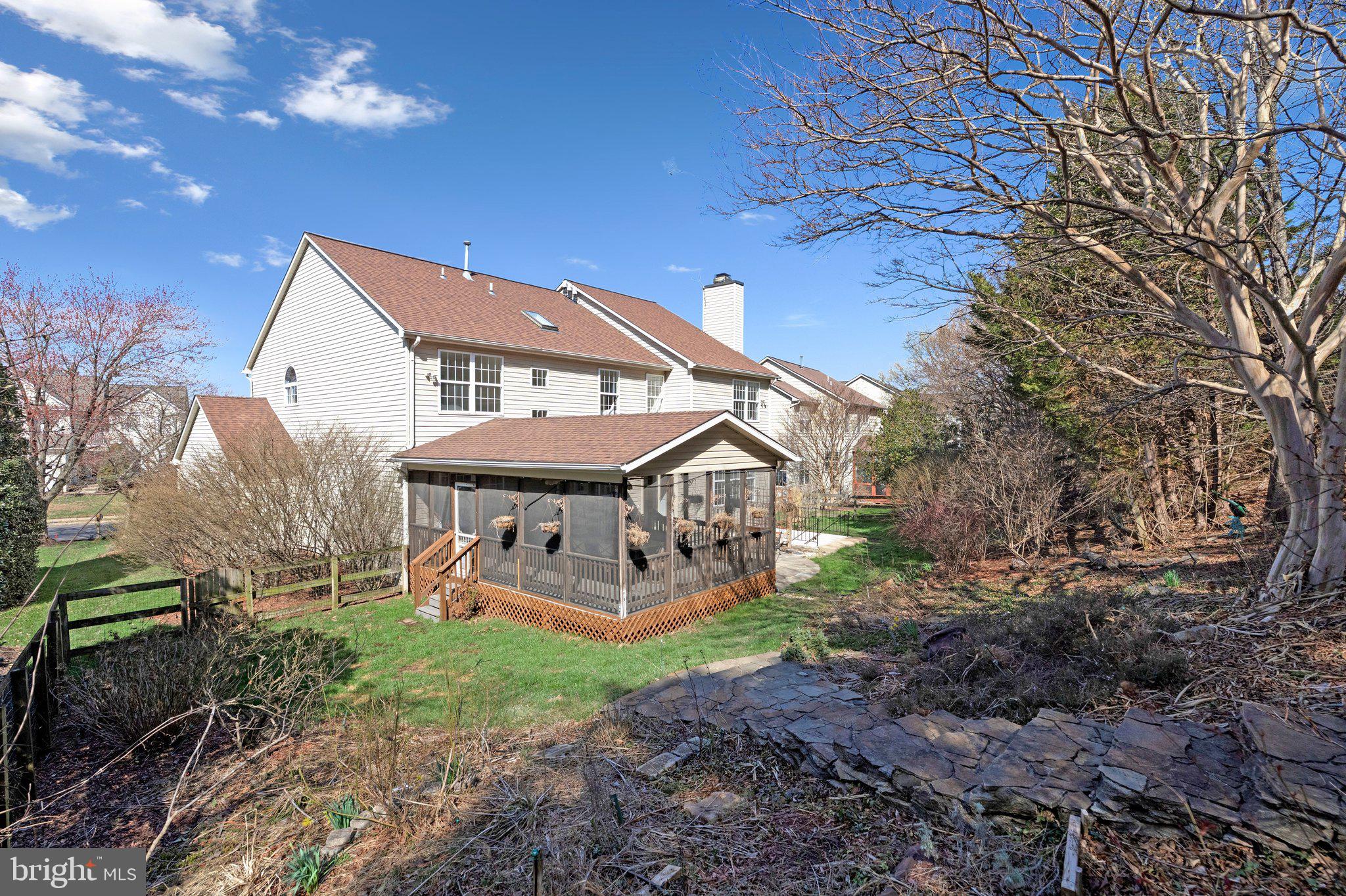 LOWES ISLAND/CASCADES - Residential