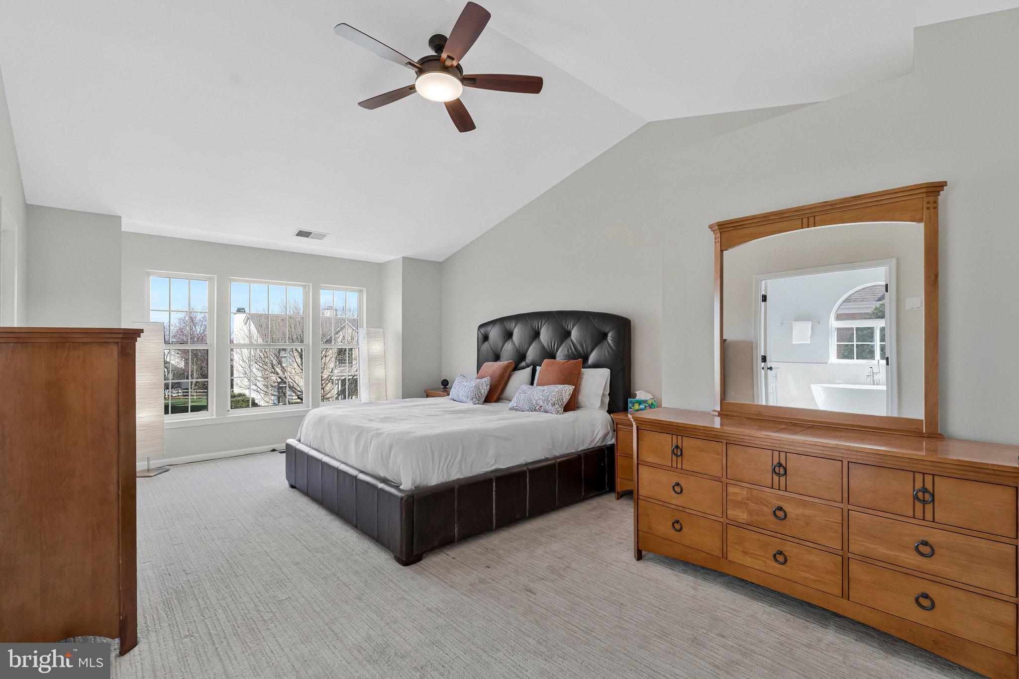 LOWES ISLAND/CASCADES - Residential