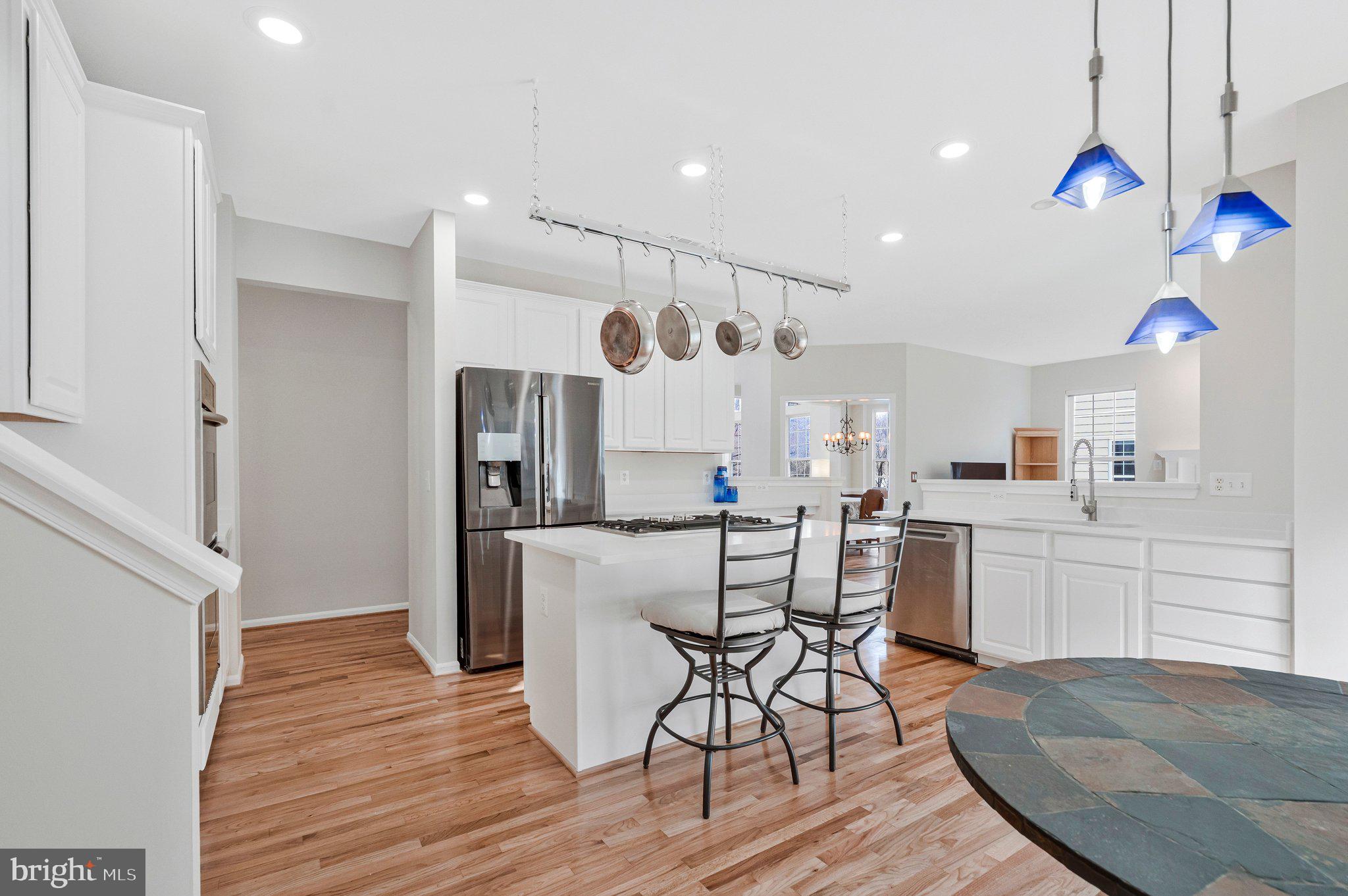 LOWES ISLAND/CASCADES - Residential