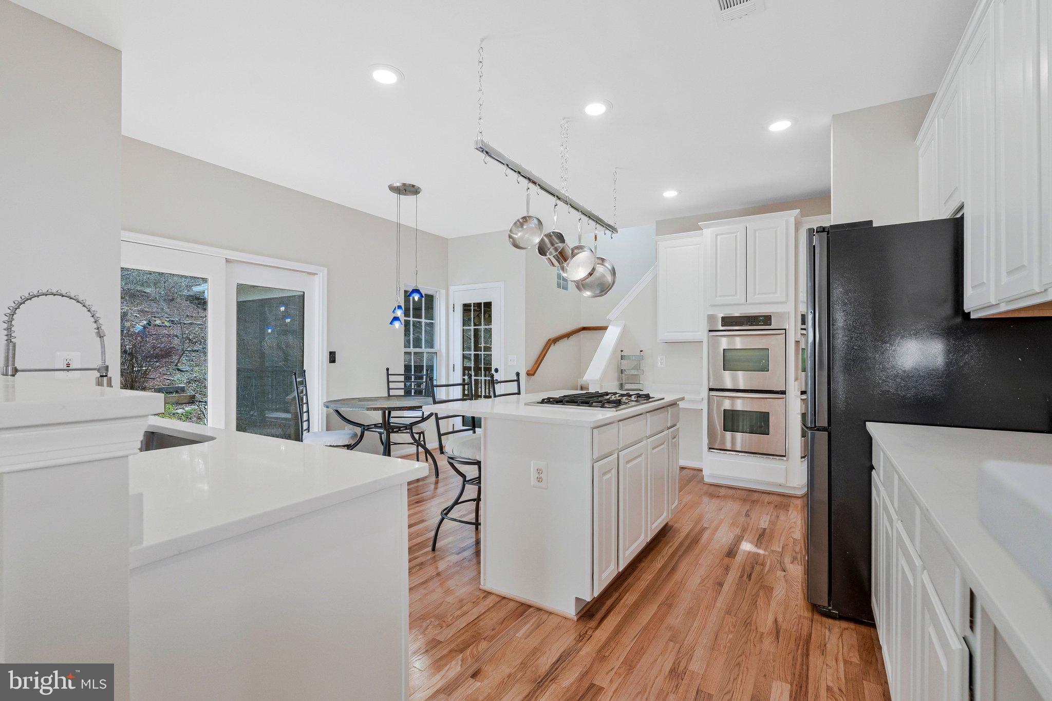 LOWES ISLAND/CASCADES - Residential