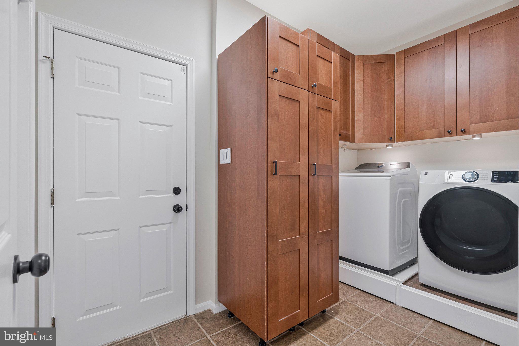 LOWES ISLAND/CASCADES - Residential