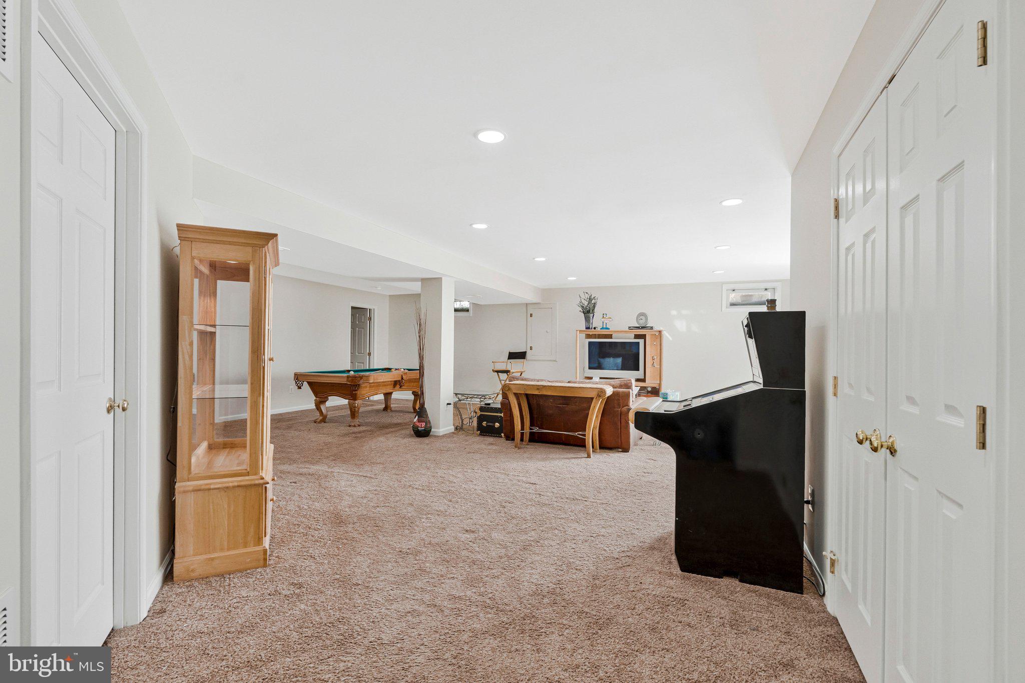 LOWES ISLAND/CASCADES - Residential