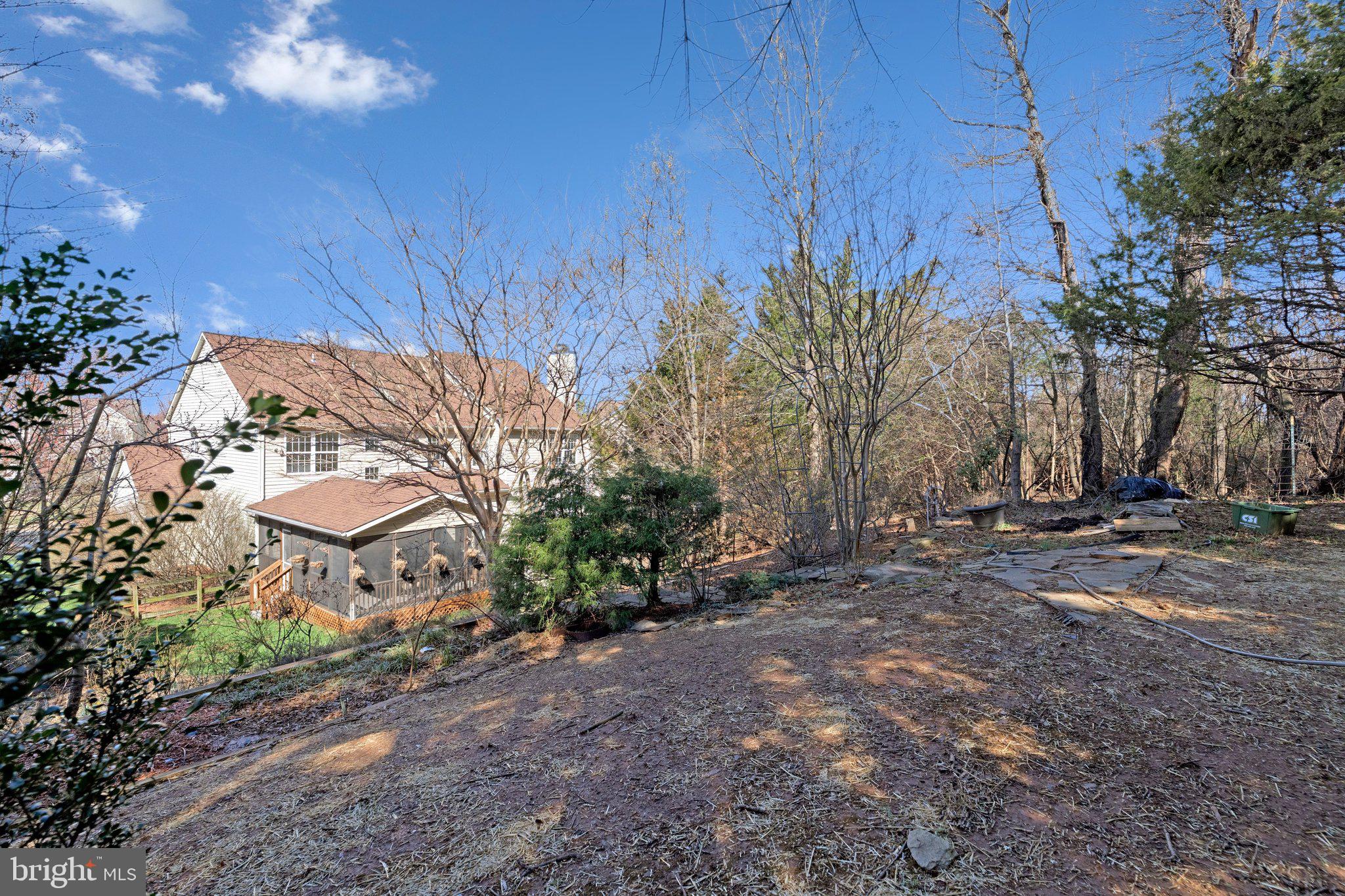 LOWES ISLAND/CASCADES - Residential