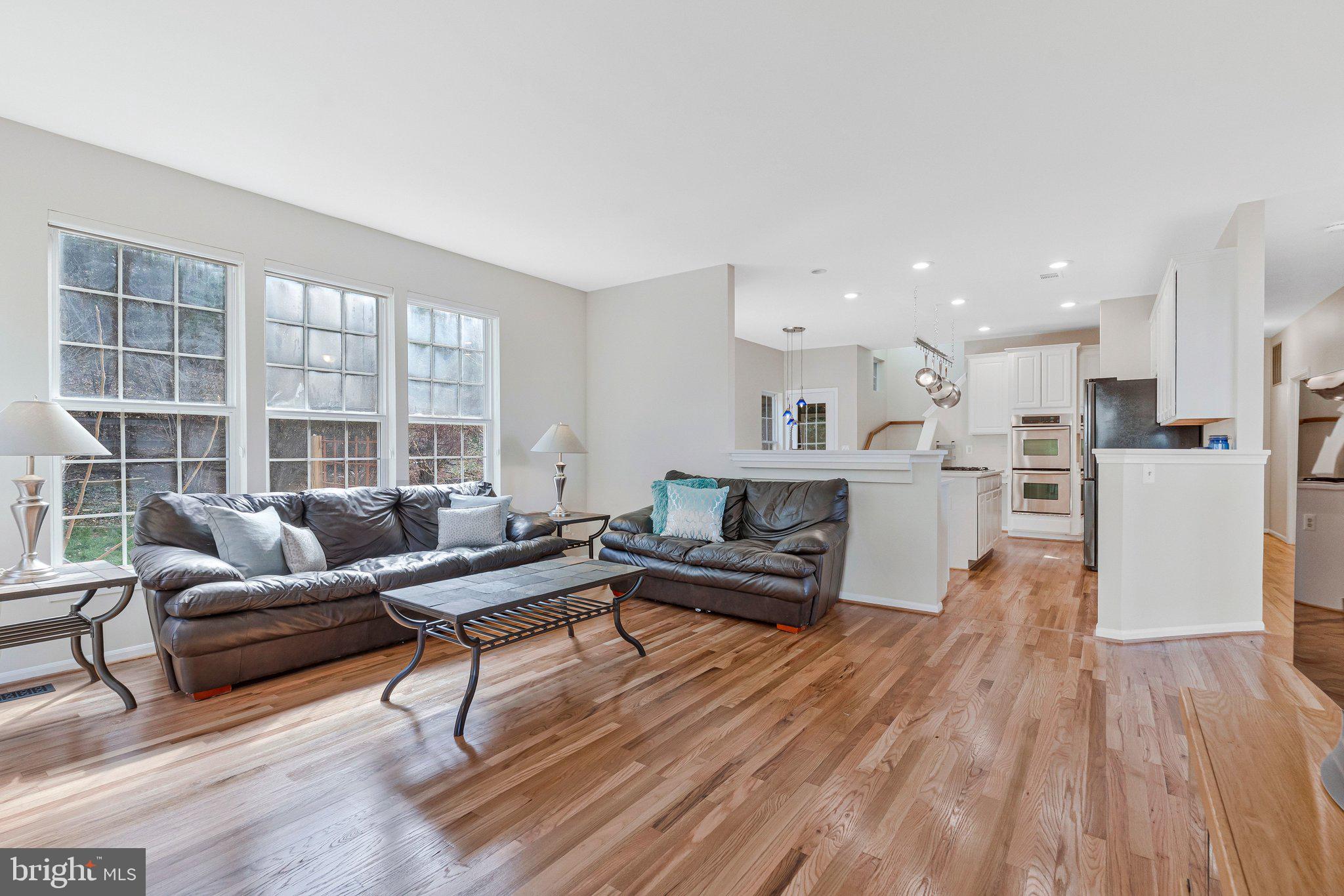 LOWES ISLAND/CASCADES - Residential