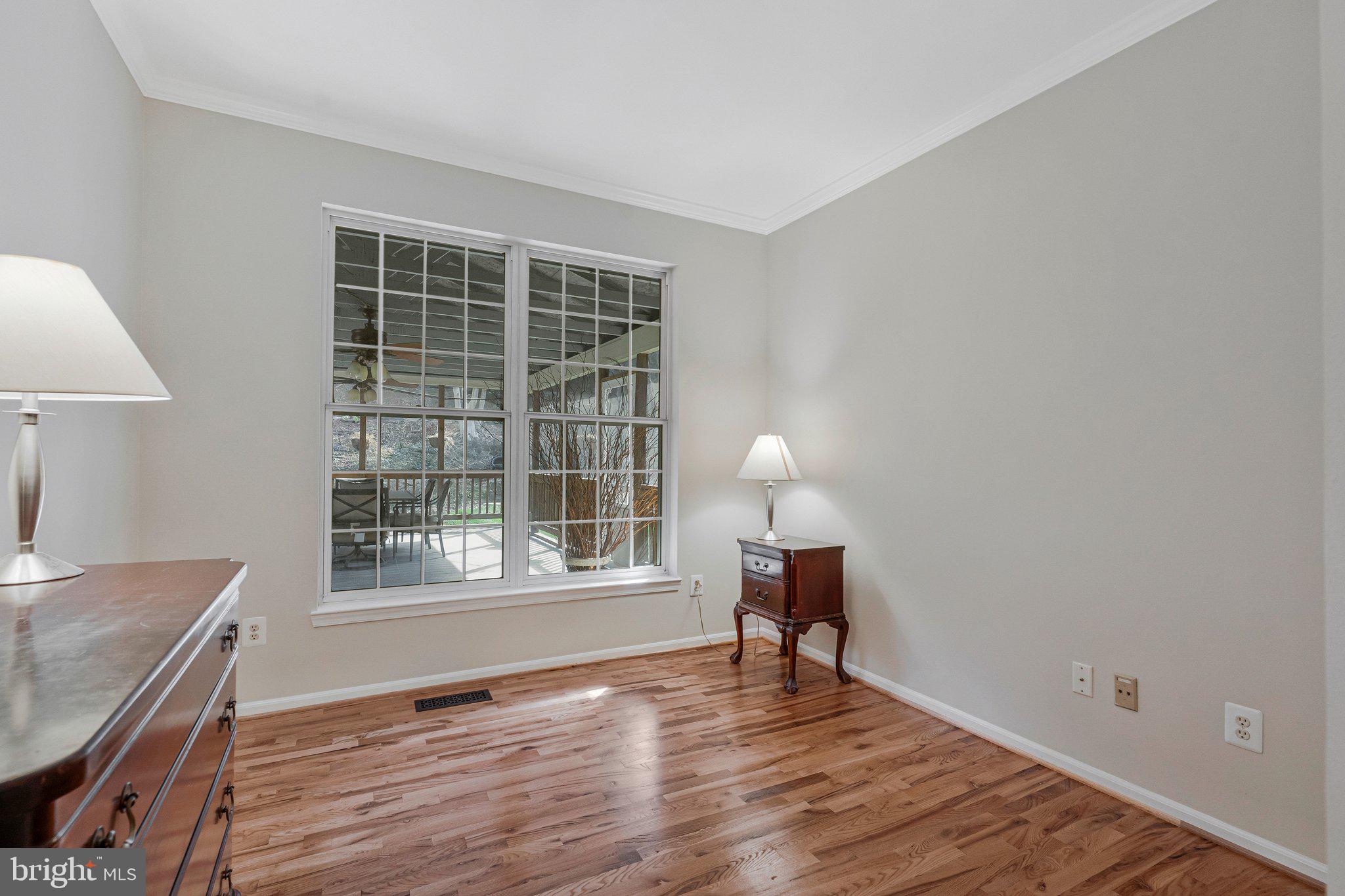 LOWES ISLAND/CASCADES - Residential