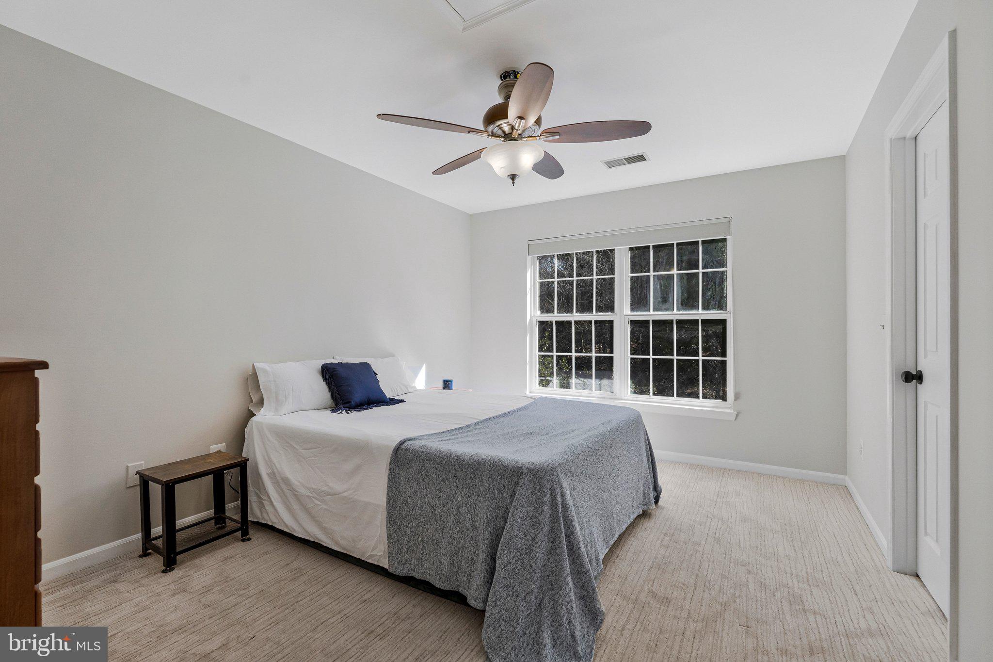 LOWES ISLAND/CASCADES - Residential