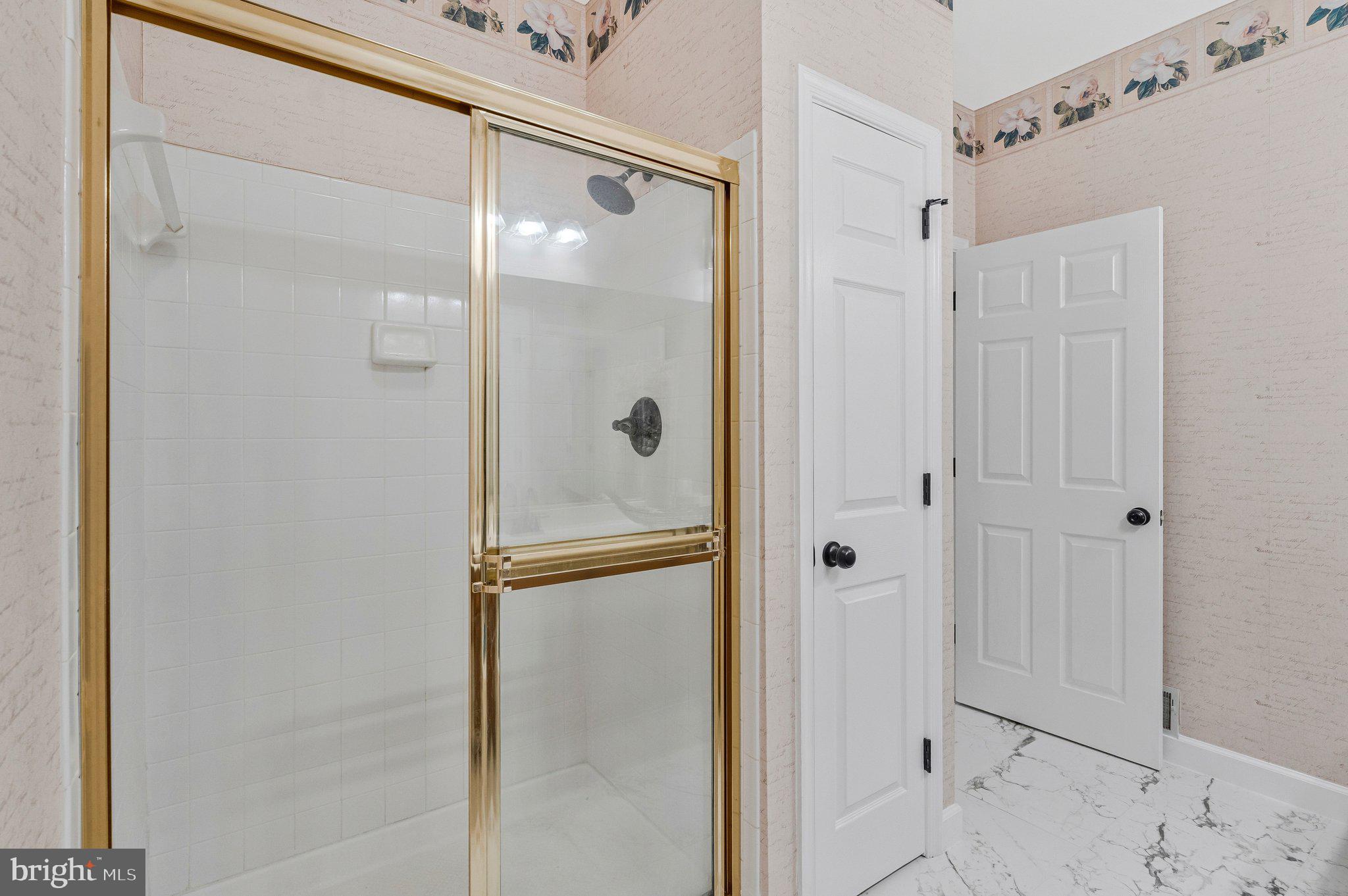 LOWES ISLAND/CASCADES - Residential