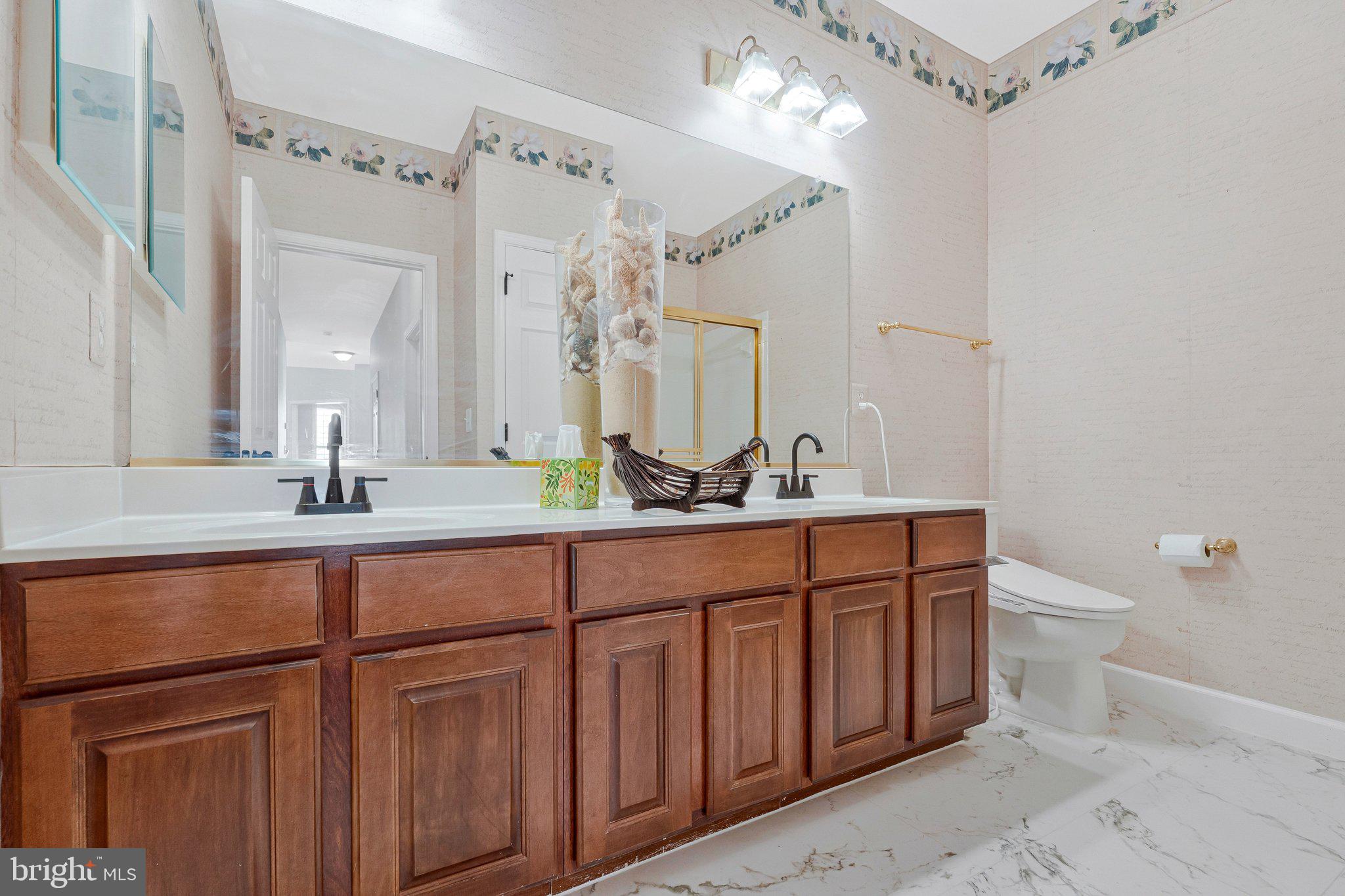 LOWES ISLAND/CASCADES - Residential