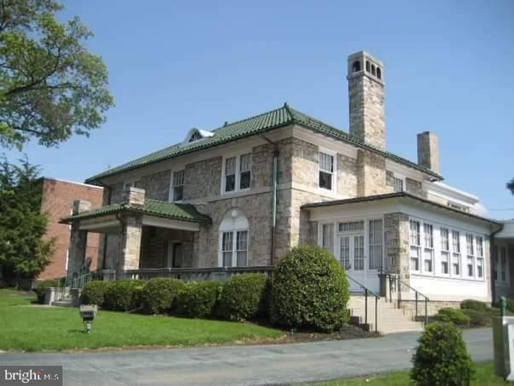 Photo of 2001 Market Street, HARRISBURG, PA 17103 (MLS # PADA2051280)