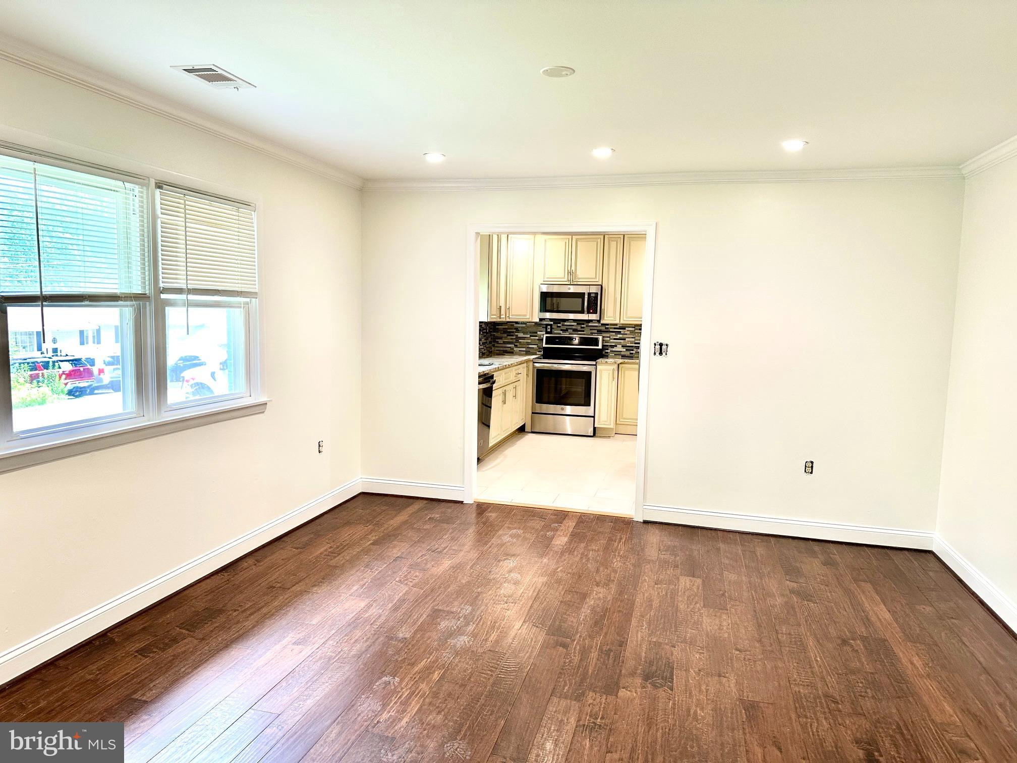 1176 IDYLEWILD DRIVE