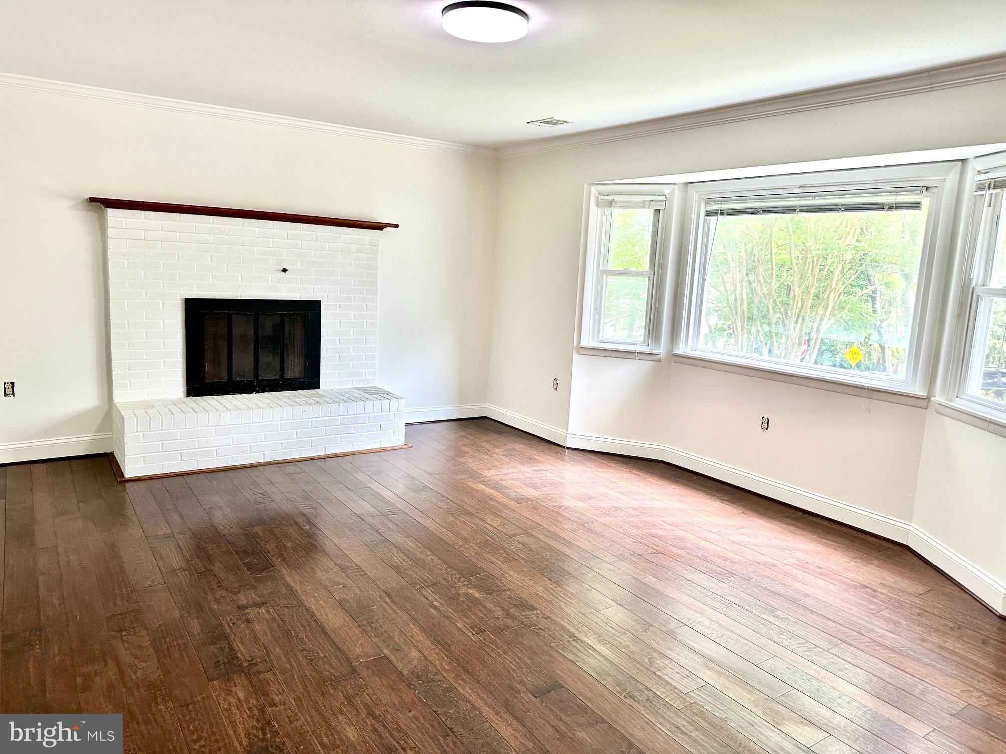 1176 IDYLEWILD DRIVE