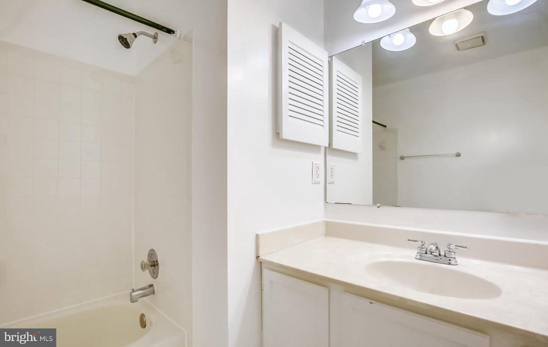 CHURCHILL TOWN SECTOR - Residential