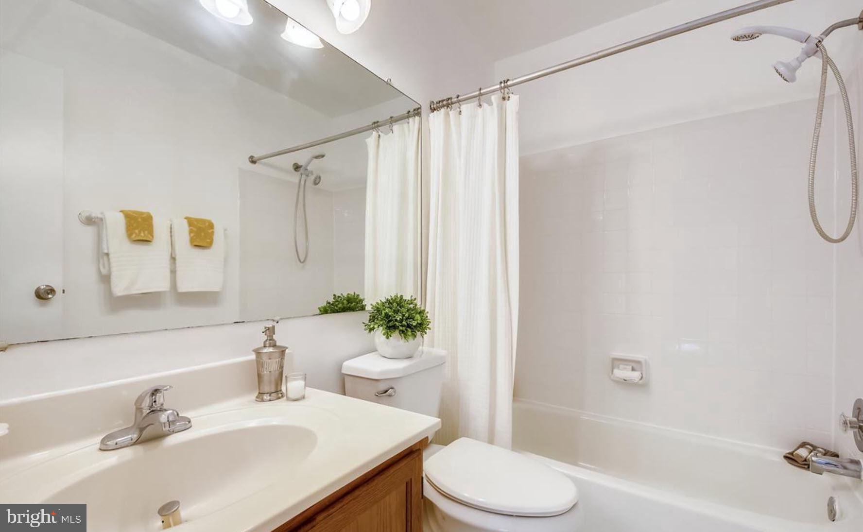 CHURCHILL TOWN SECTOR - Residential