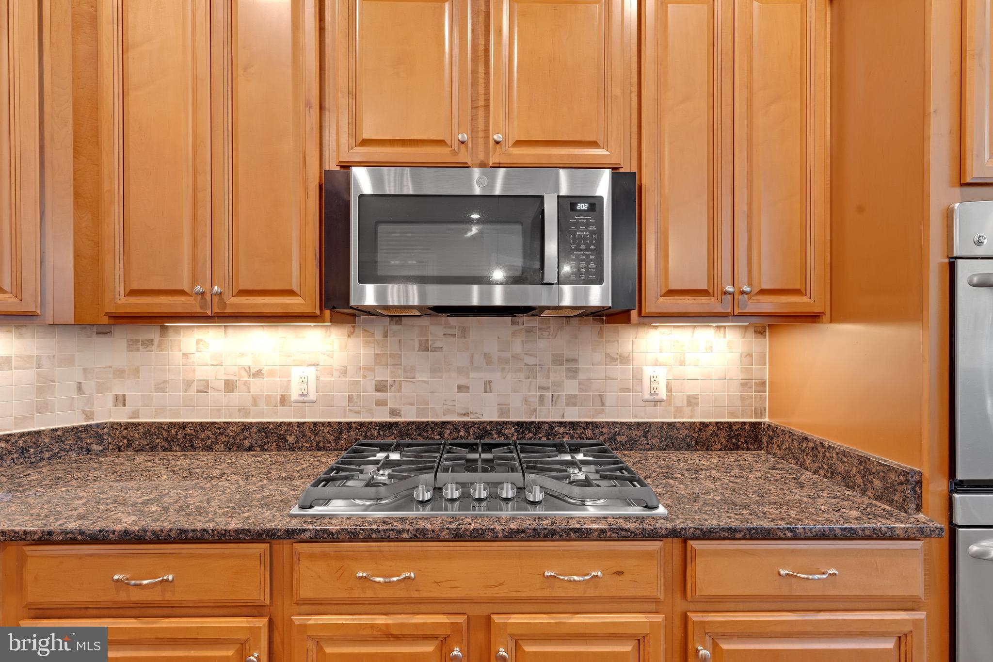 KENSINGTON MANOR - Residential