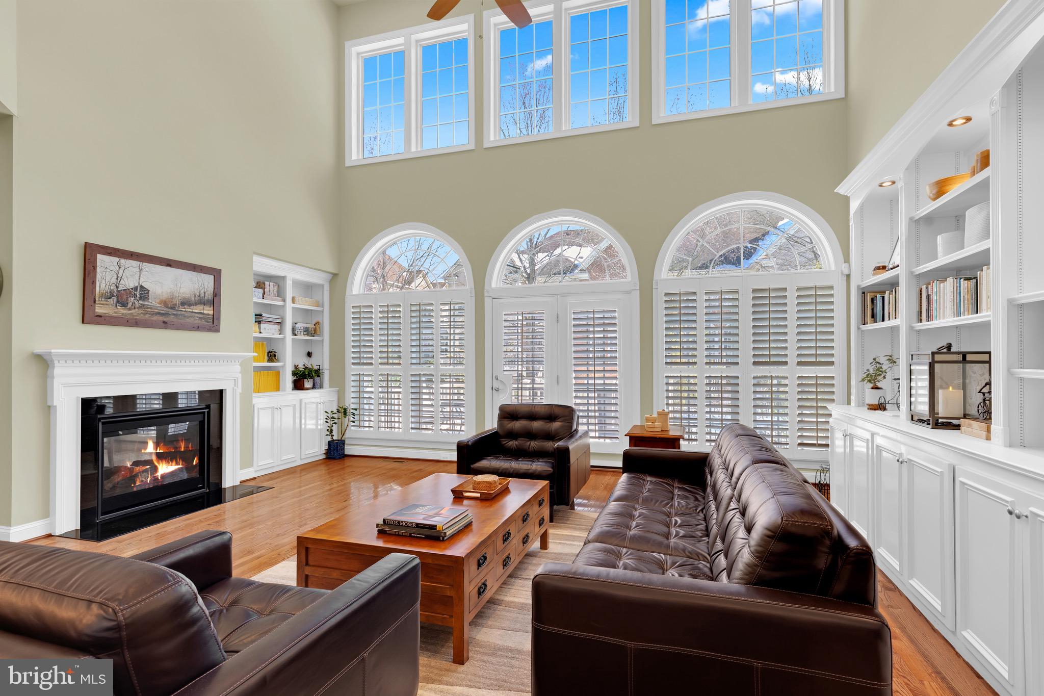 KENSINGTON MANOR - Residential