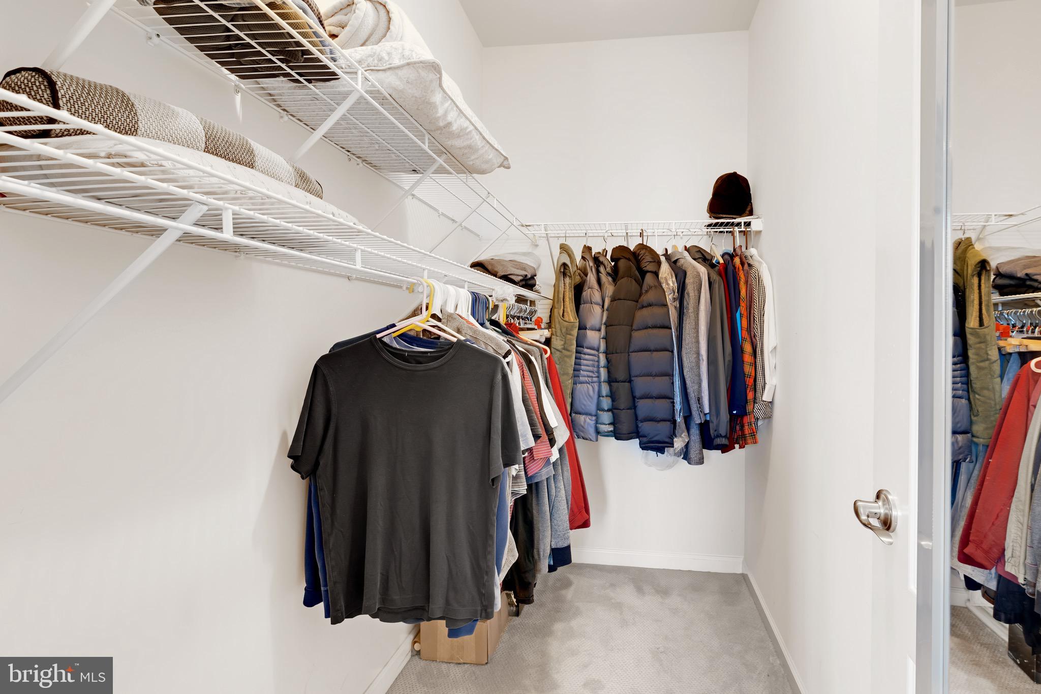 KENSINGTON MANOR - Residential