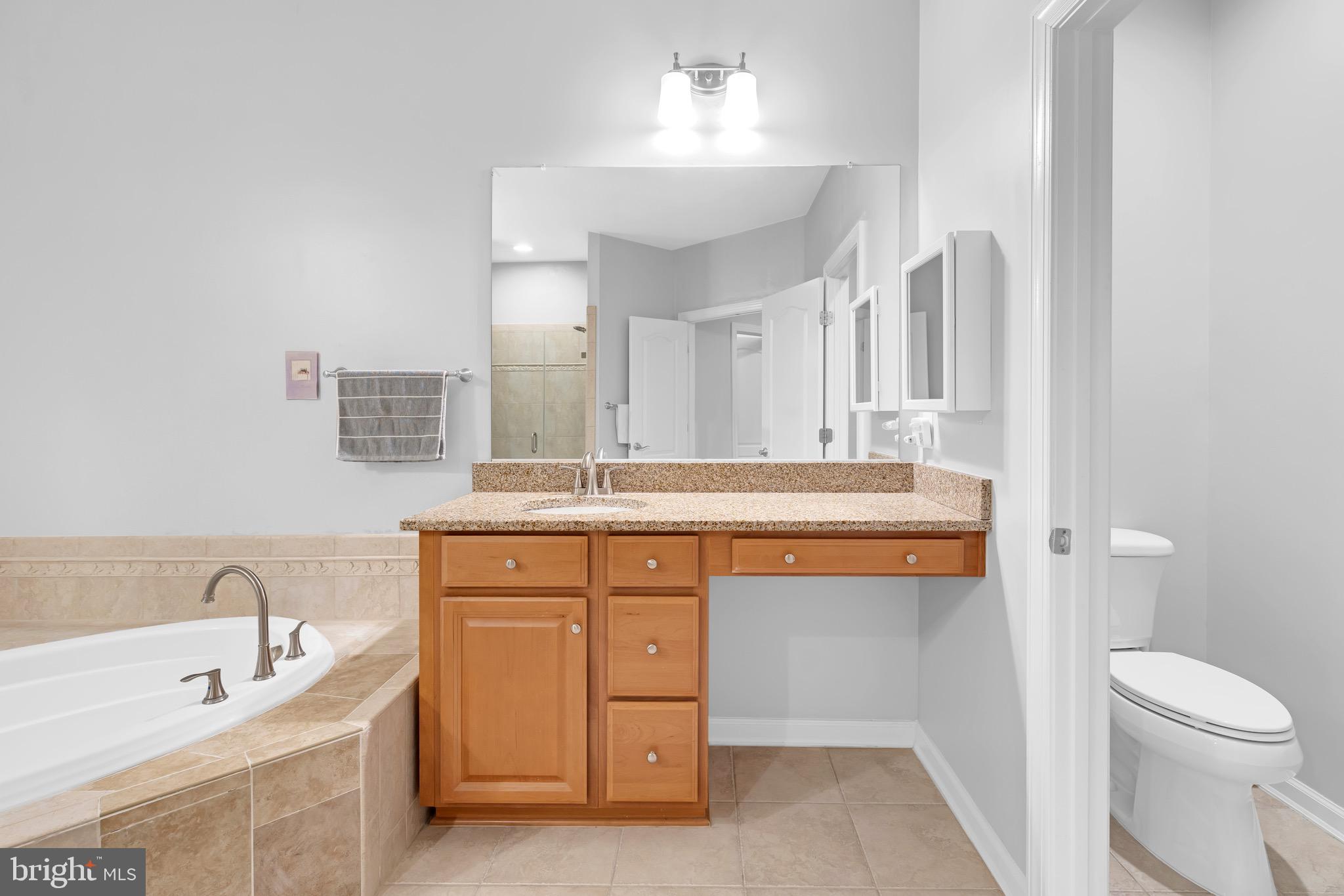 KENSINGTON MANOR - Residential