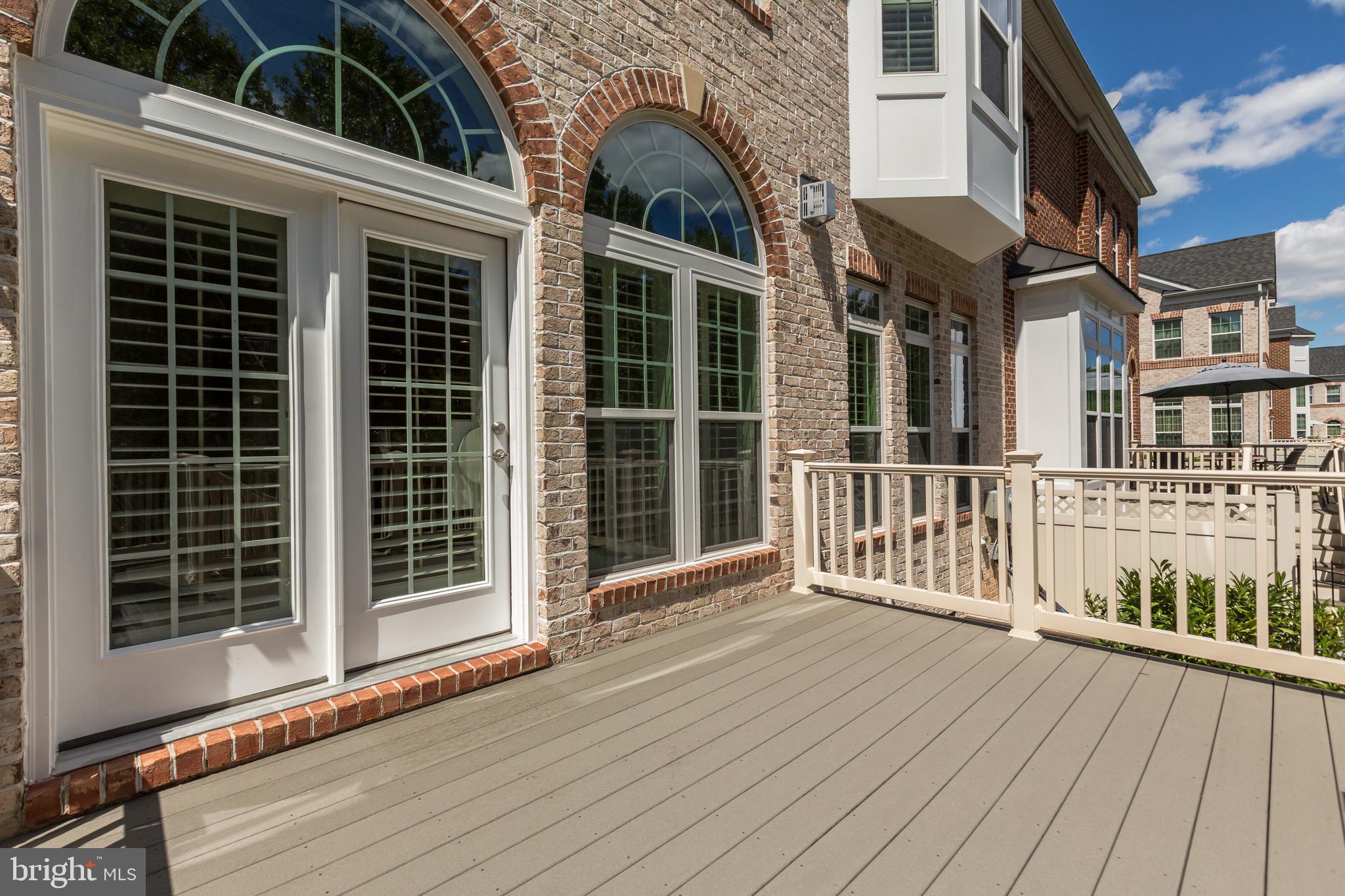 KENSINGTON MANOR - Residential