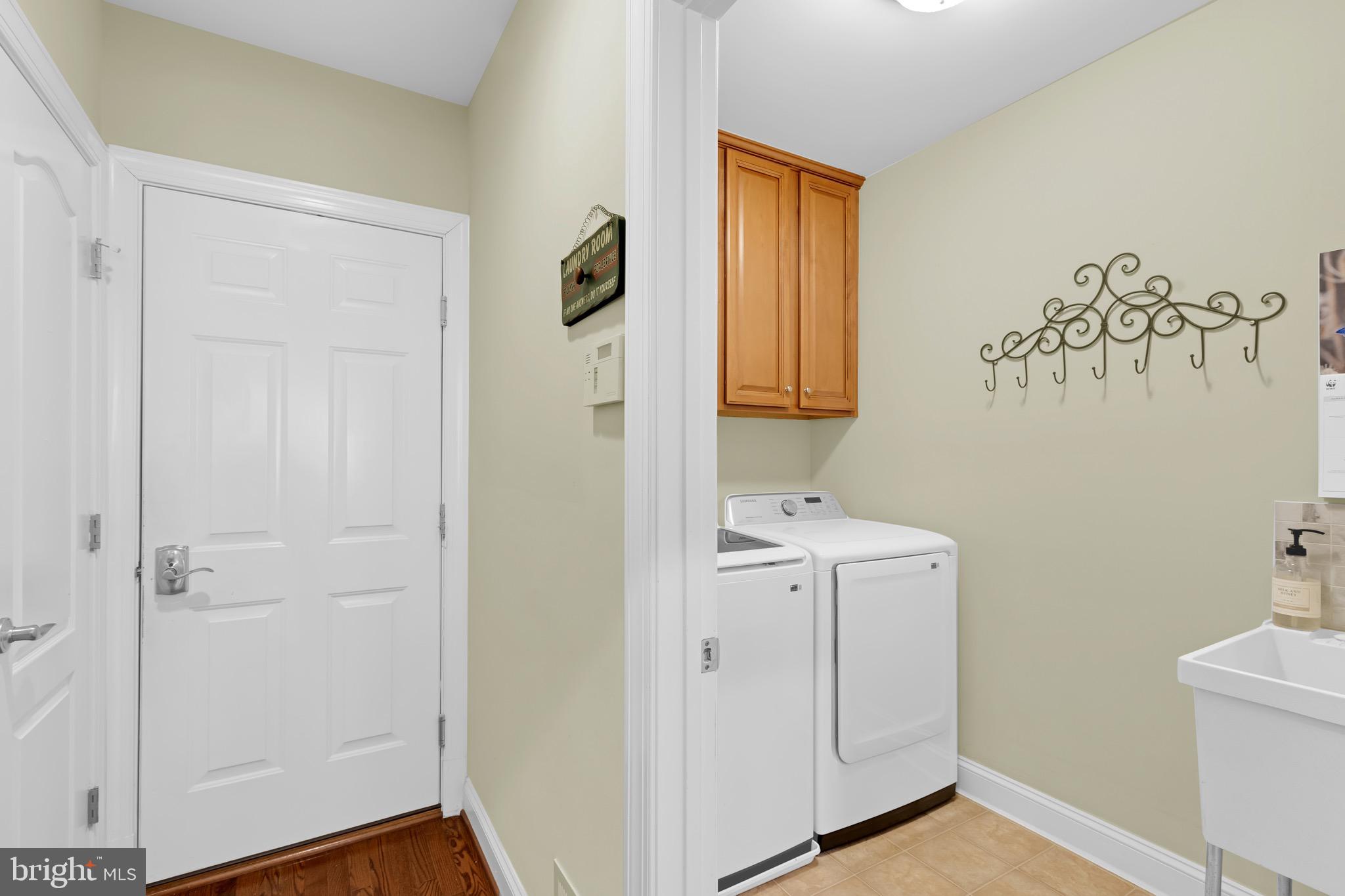 KENSINGTON MANOR - Residential