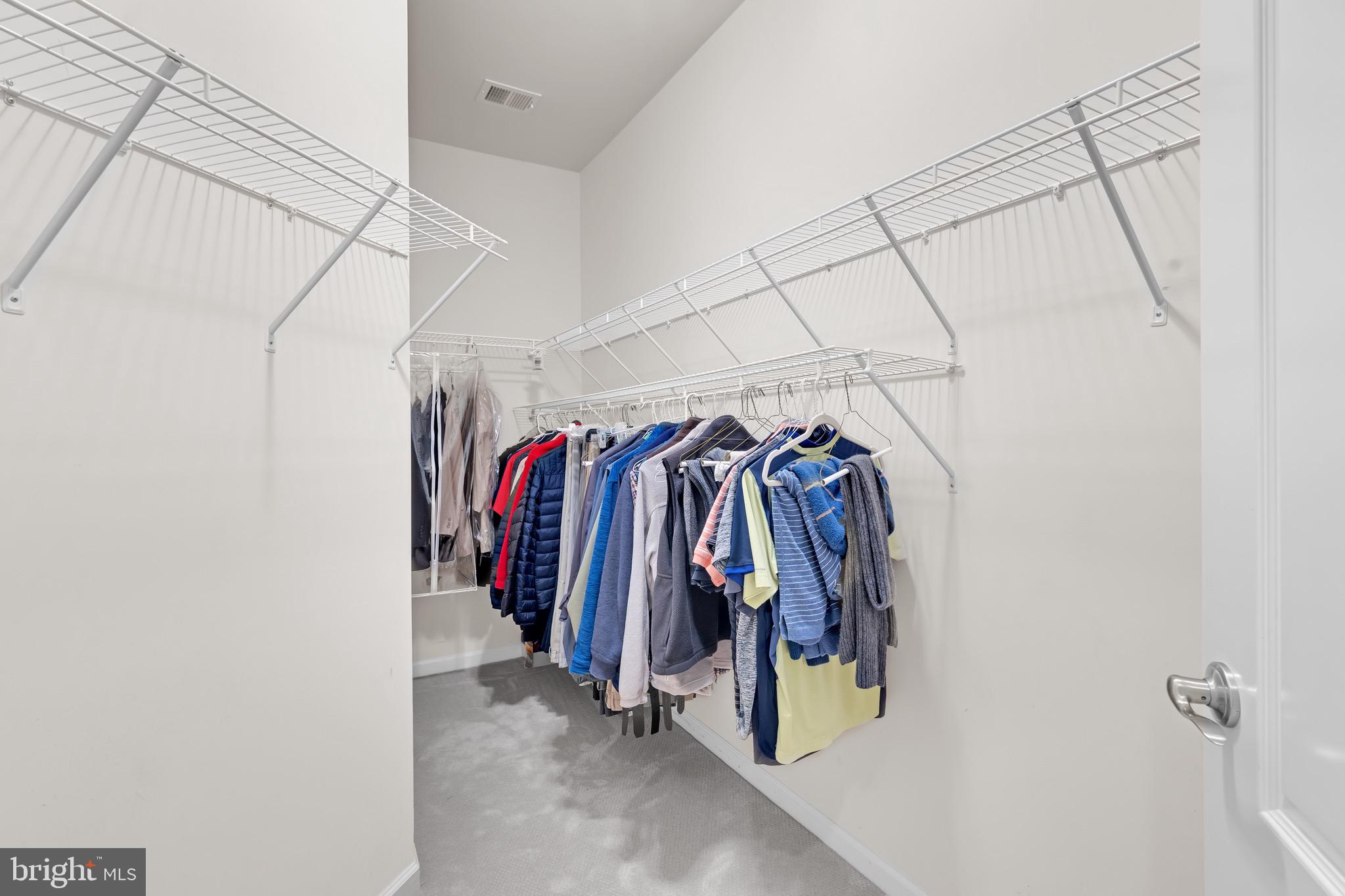 KENSINGTON MANOR - Residential