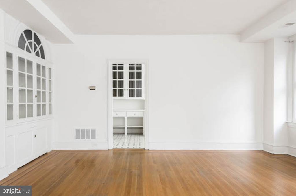 AVENUE OF THE ARTS - Residential Lease