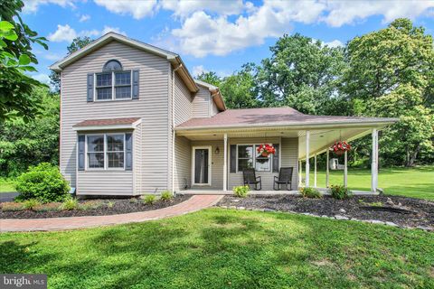 Homes For Sale - 7208 Kopp Road<br/> SPRING GROVE, PA 17362
