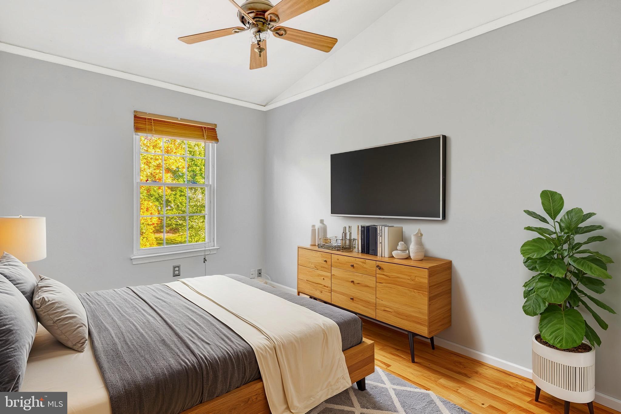 LONDON TOWN WEST - Residential