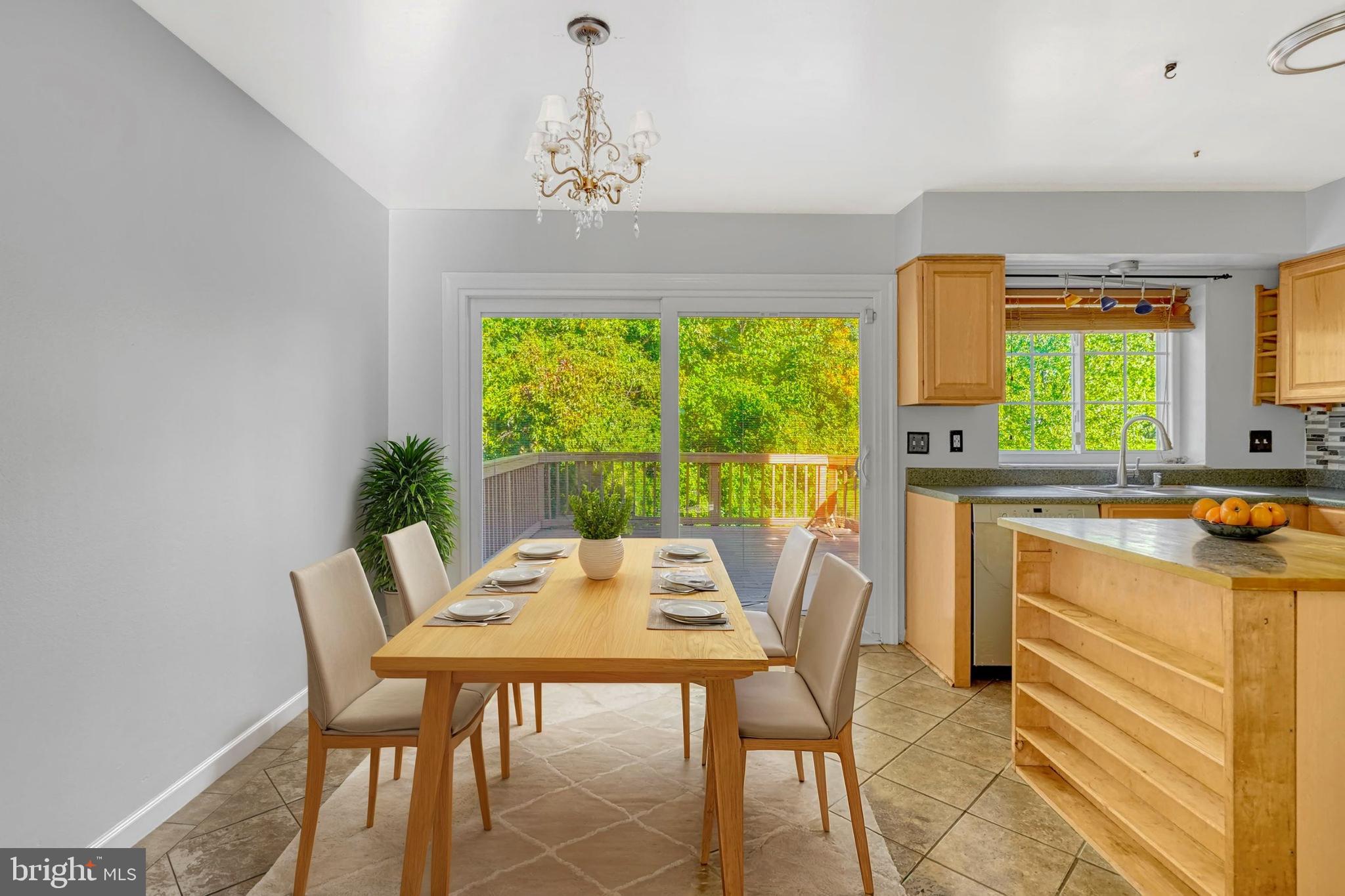 LONDON TOWN WEST - Residential