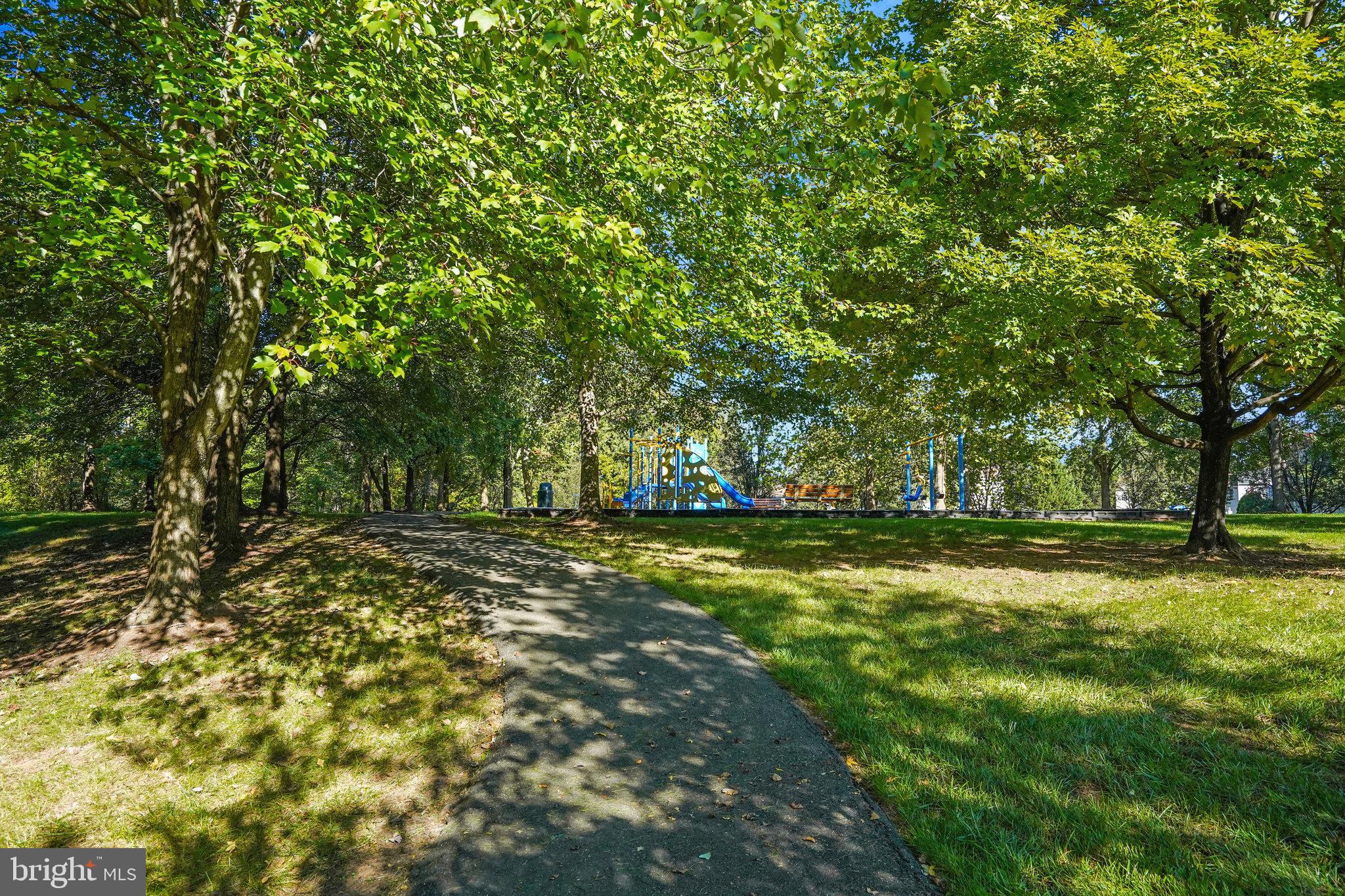 LONDON TOWN WEST - Residential