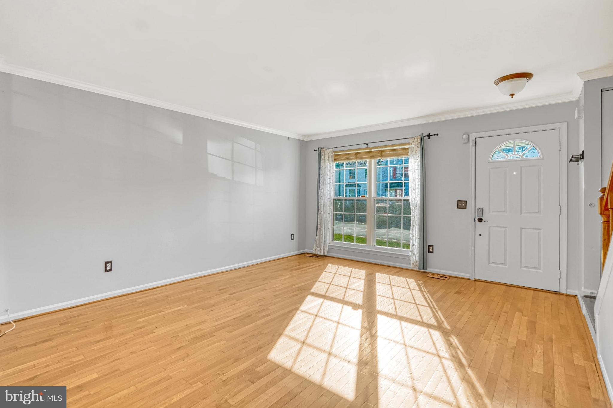 LONDON TOWN WEST - Residential