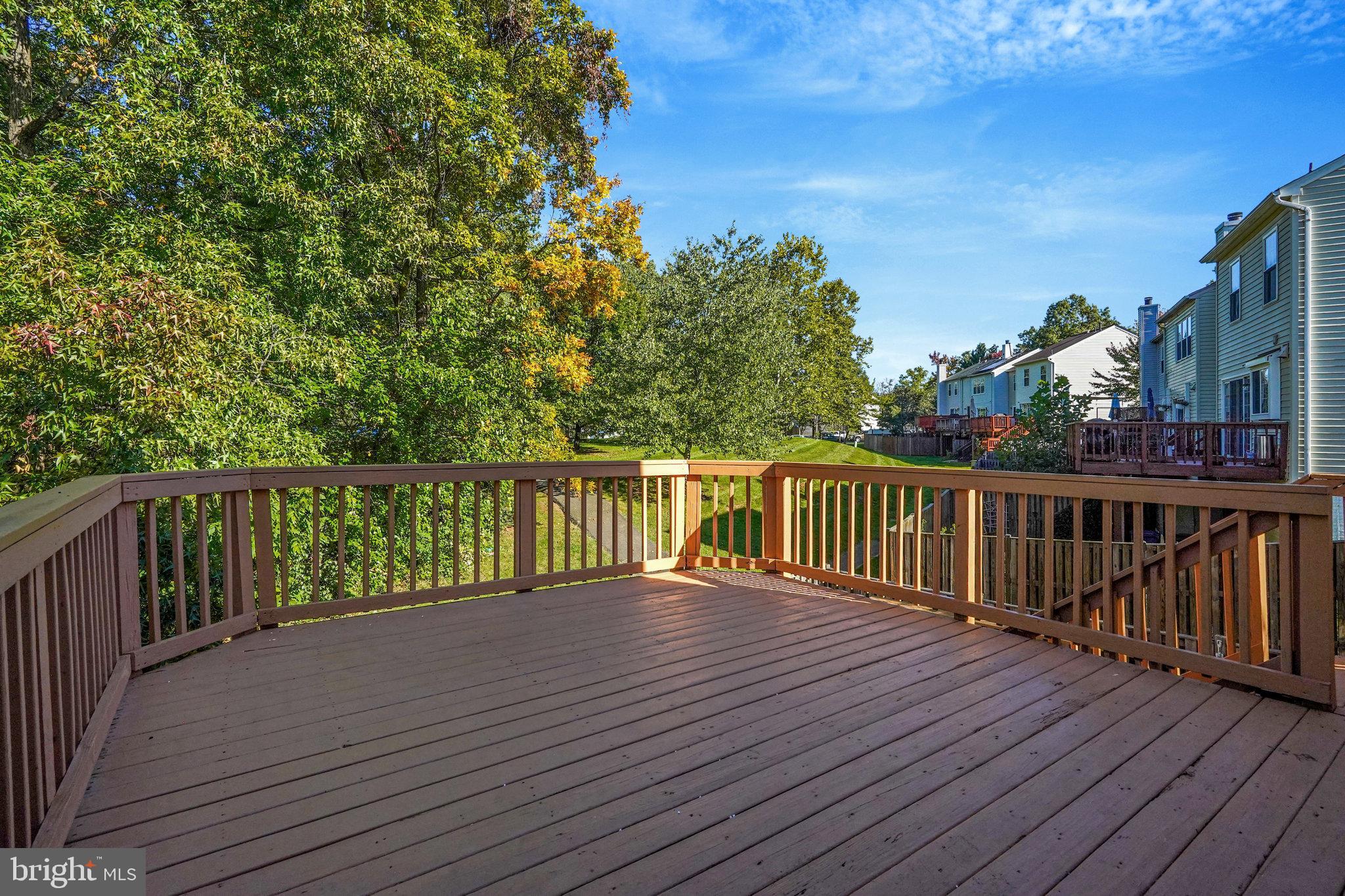 LONDON TOWN WEST - Residential