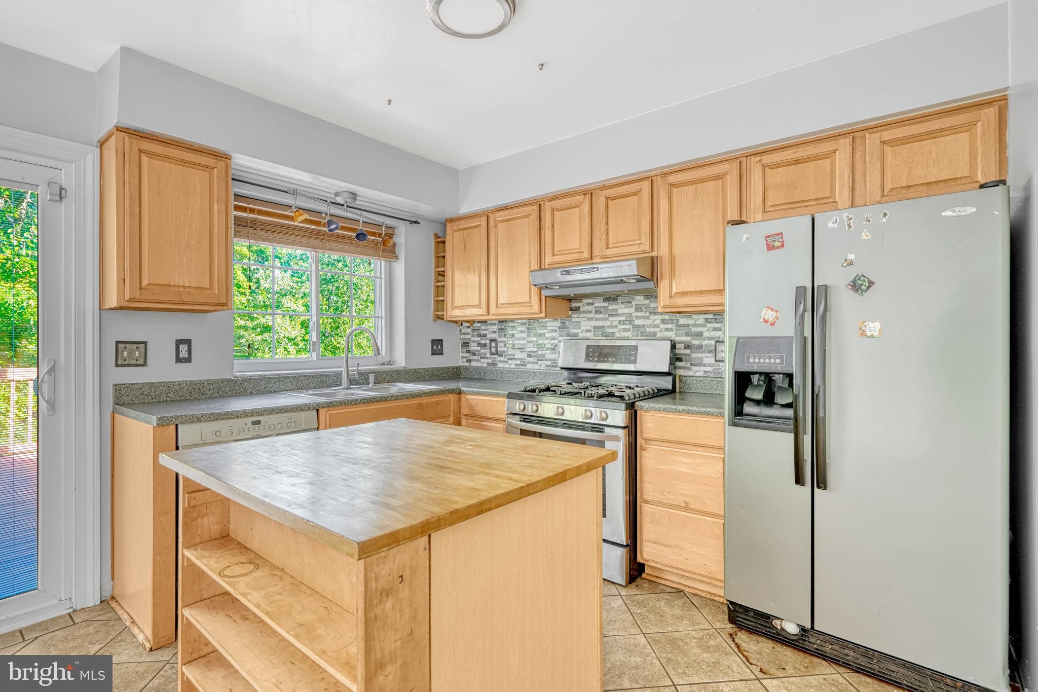 LONDON TOWN WEST - Residential