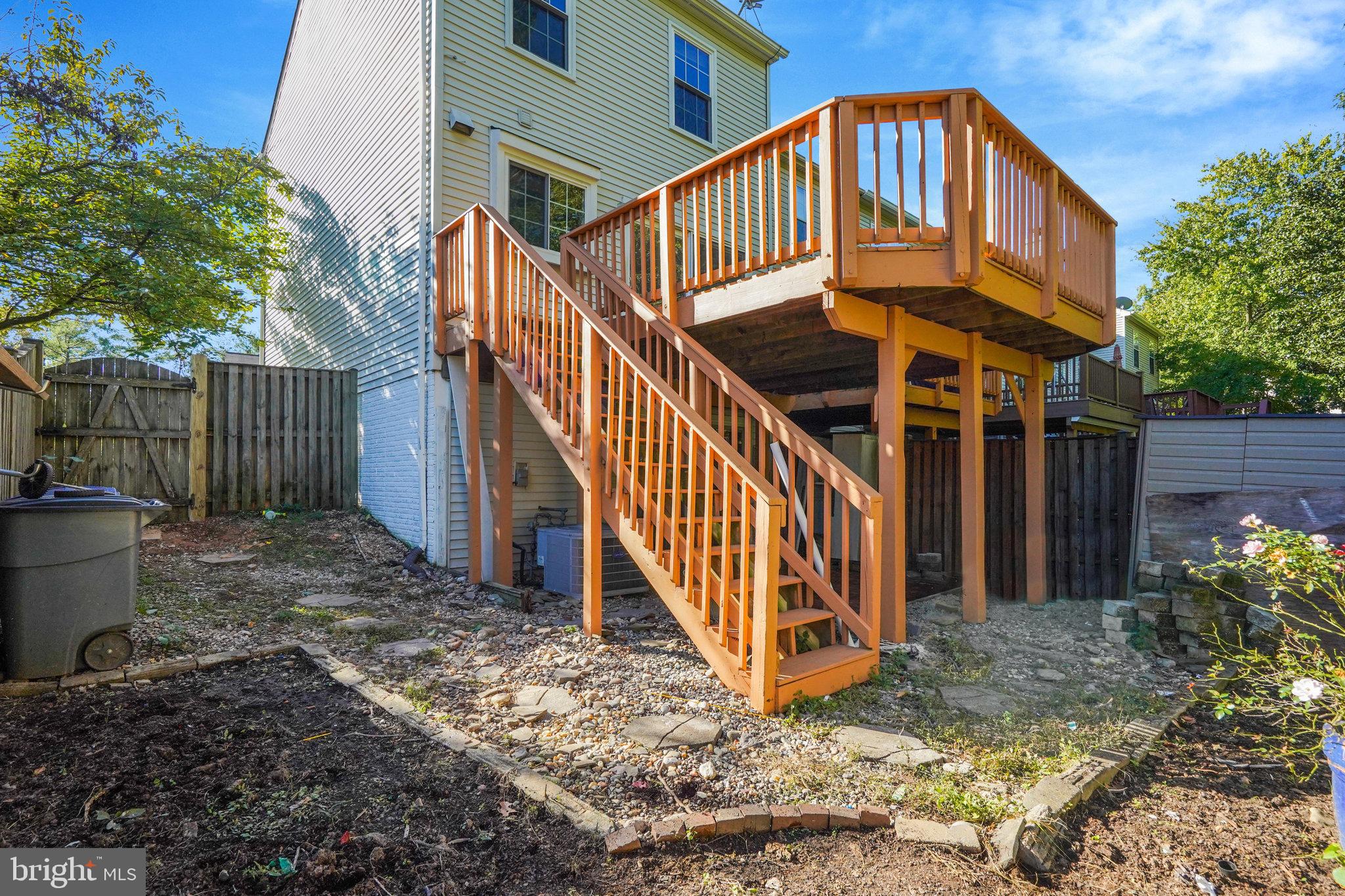 LONDON TOWN WEST - Residential