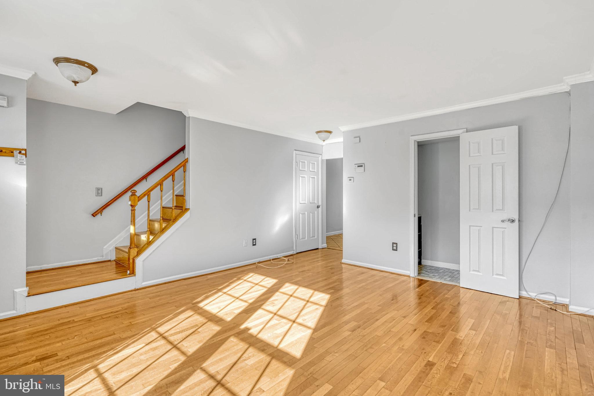 LONDON TOWN WEST - Residential