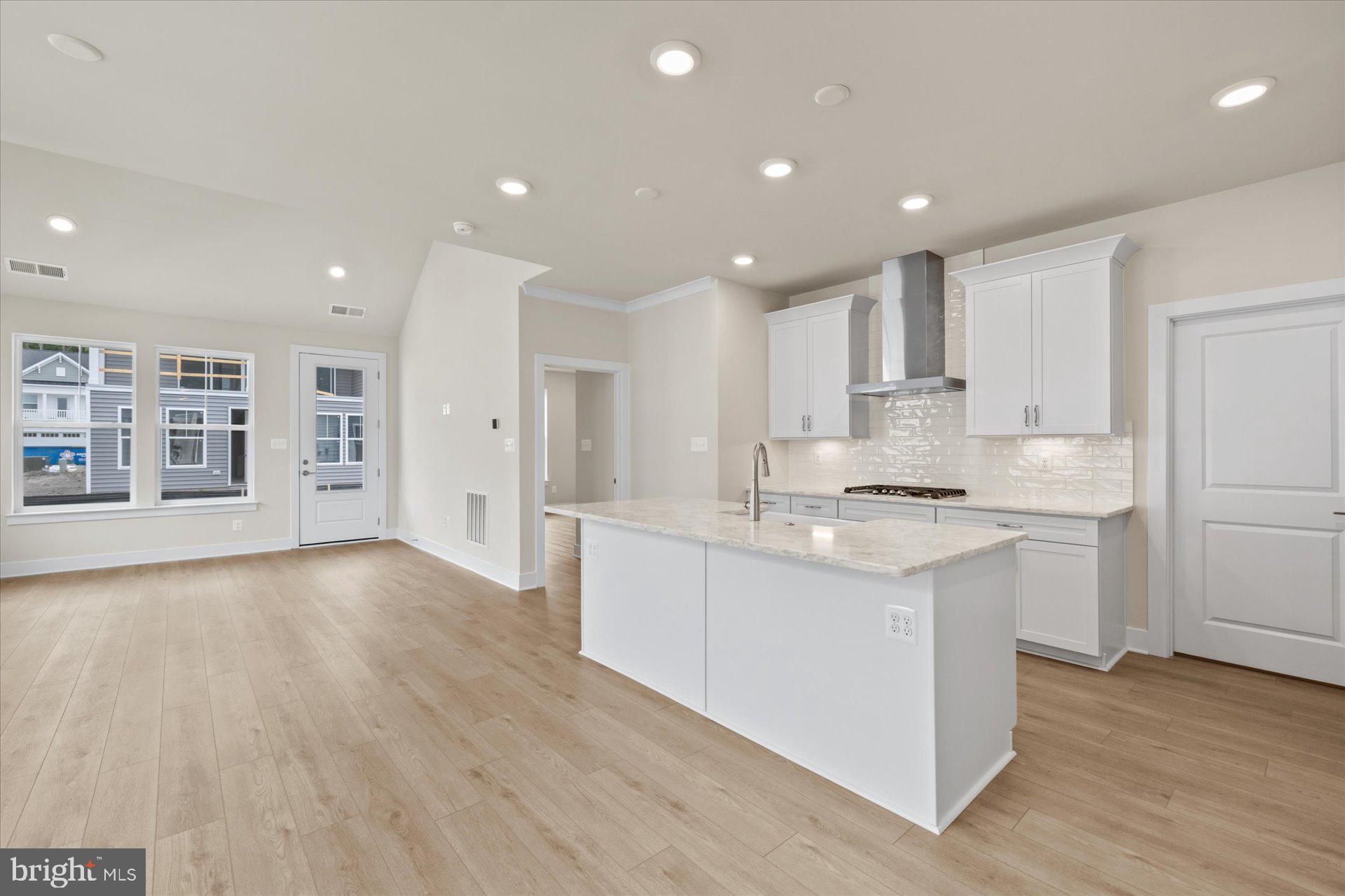 248 LACKAWANNA LANE