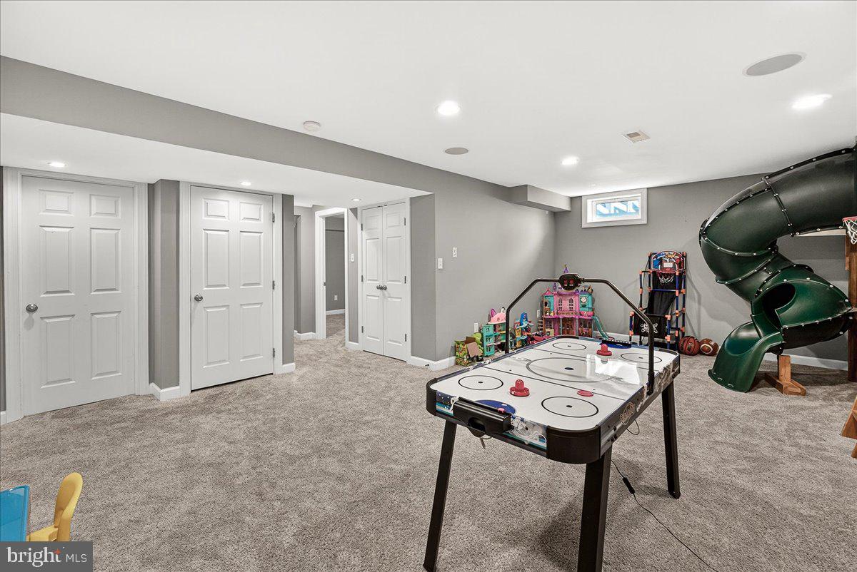 WESTFIELDS - Residential