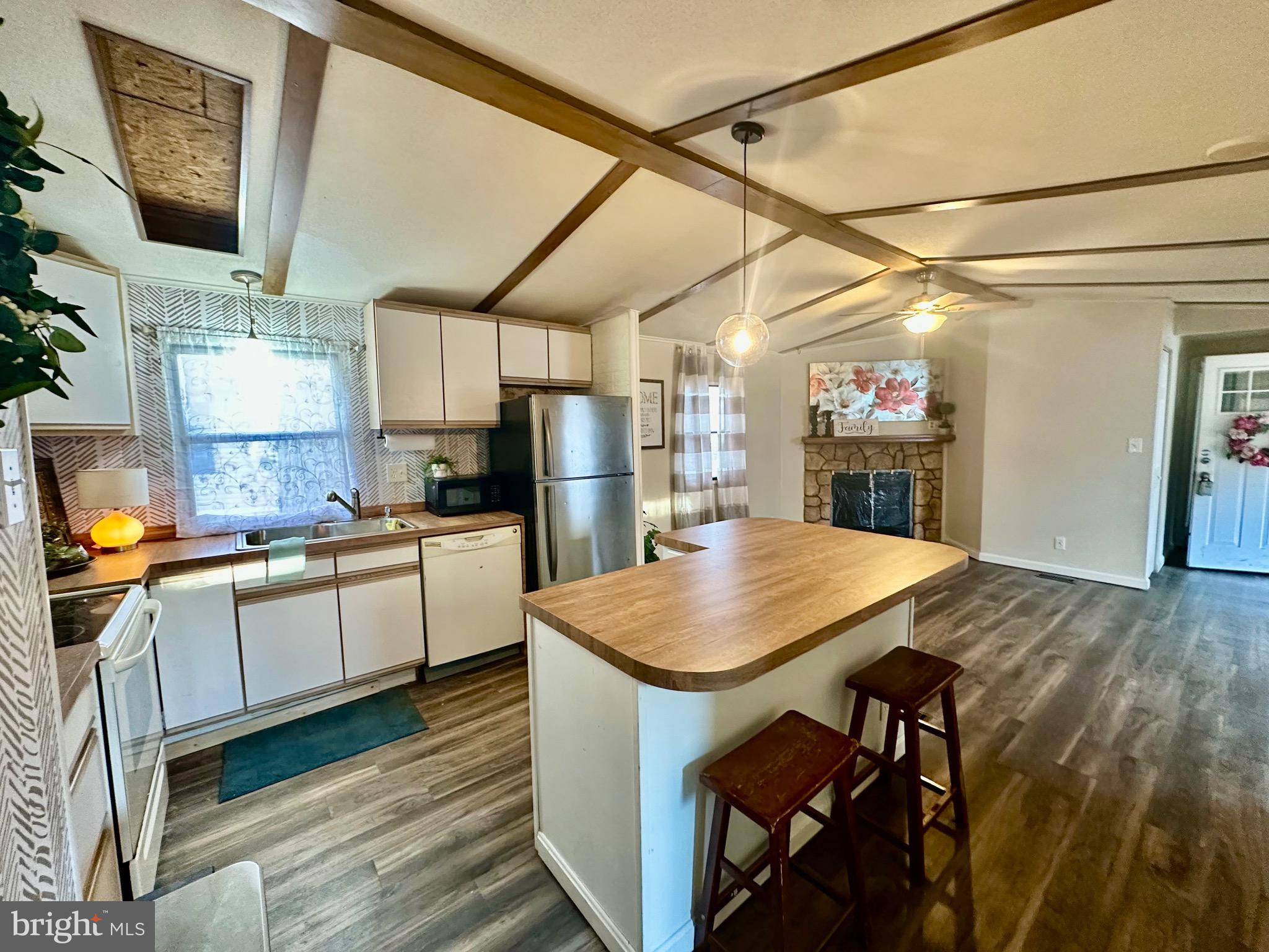 WILLIAMS ESTATES - Residential